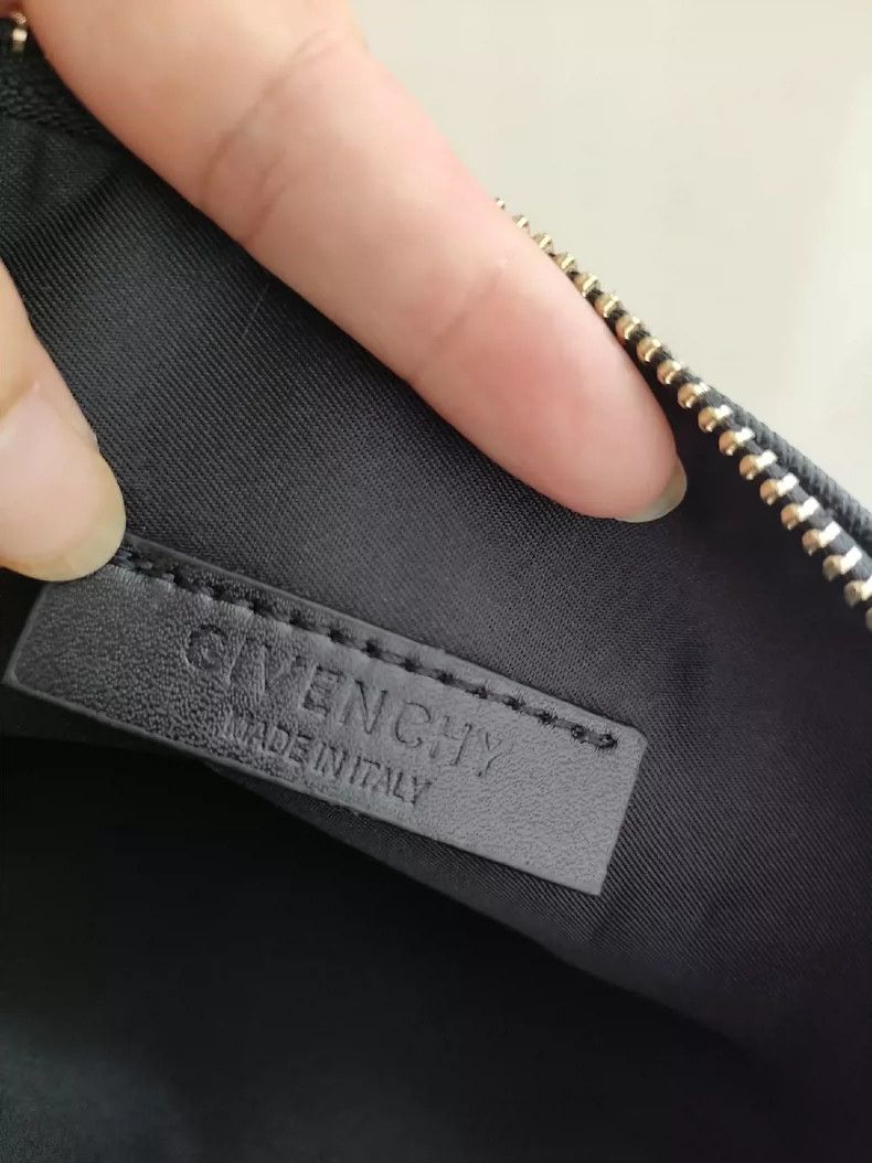 Givenchy Givenchy Men's clutch bag, classic black Size ONE SIZE - 5 Thumbnail