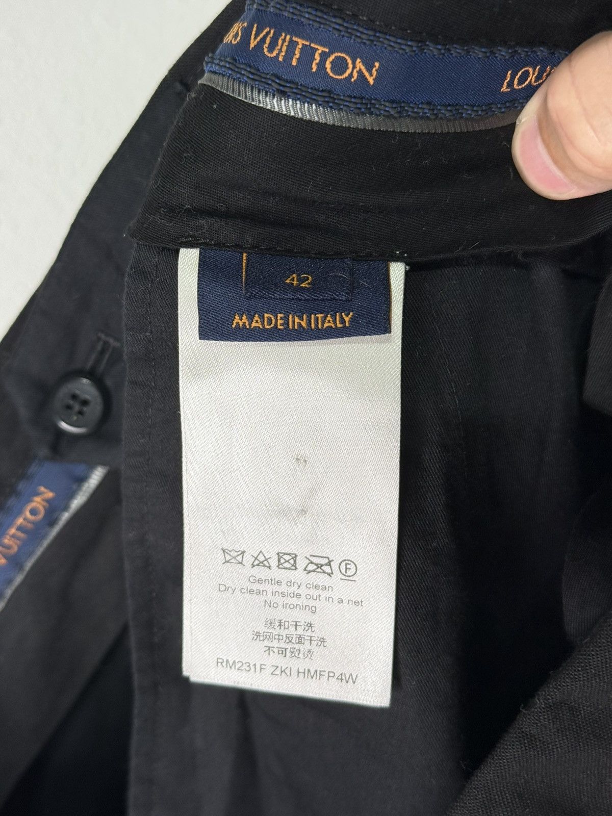 Louis Vuitton Louis Vuitton Monogram Embossed Tailored Pants RM231F Japan Size US 32 / EU 48 - 5 Thumbnail