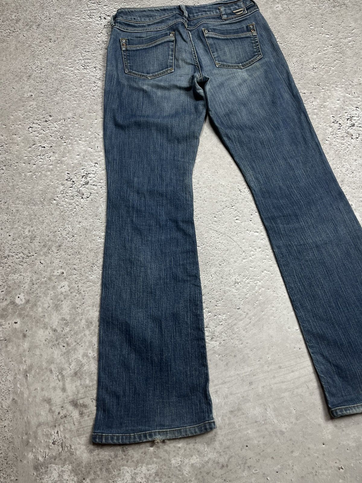 Diesel Diesel Flared Jeans Bootcut Blue Denim Size 28 Low Rise Size 28" / US 6 / IT 42 - 3 Thumbnail