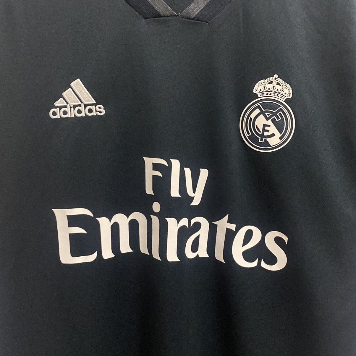 Adidas Vintage Adidas Real Madrid jersey Size US M / EU 48-50 / 2 - 4 Thumbnail