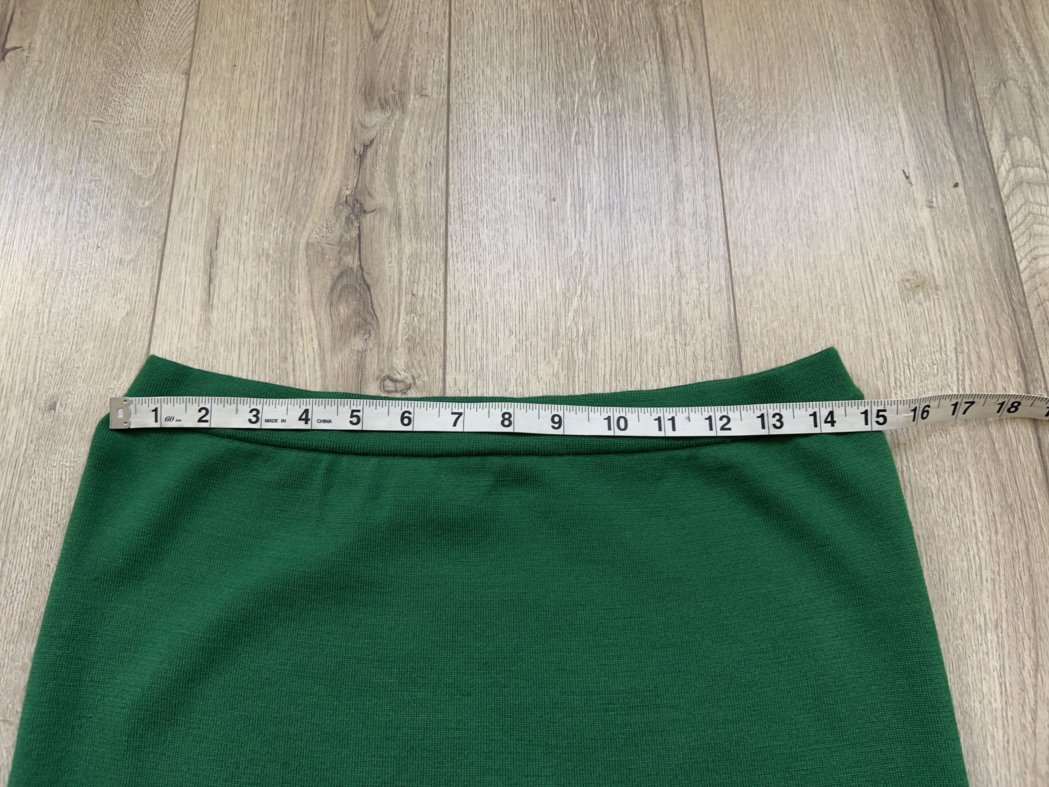 Designer × Wolford Green Wool Cotton Elastane Stretch Pencil Straight Skirt M Size 28" / US 6 / IT 42 - 3 Thumbnail