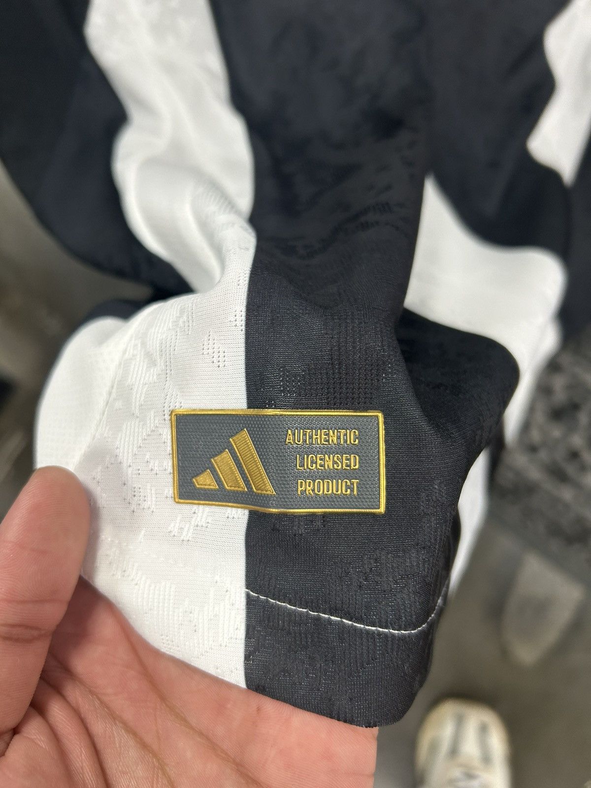 Adidas 2024 Juventus home jersey Size US M / EU 48-50 / 2 - 4 Thumbnail