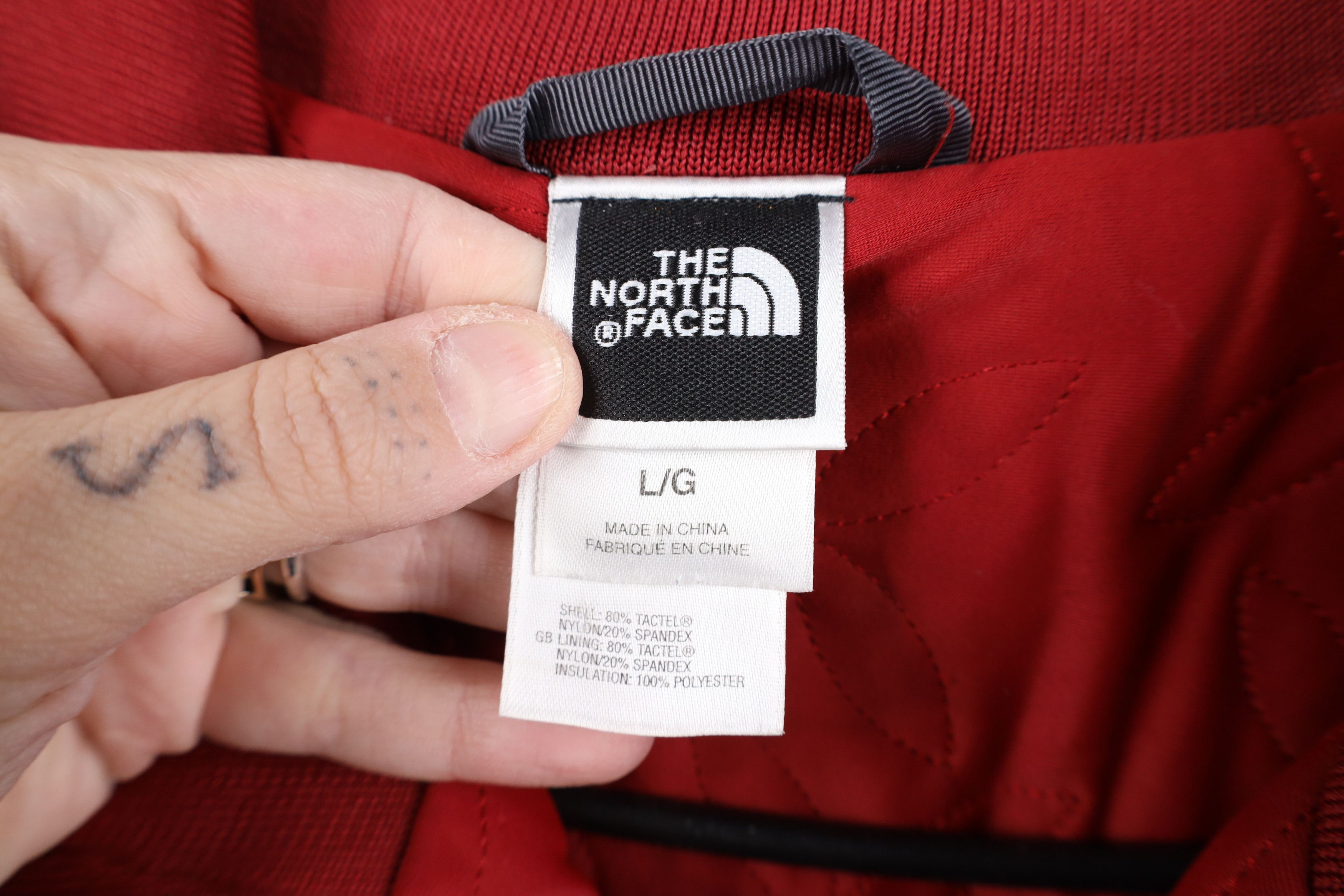 The North Face Vintage The North Face Flower Quilted Bomber Jacket Red Size L / US 10 / IT 46 - 9 Thumbnail