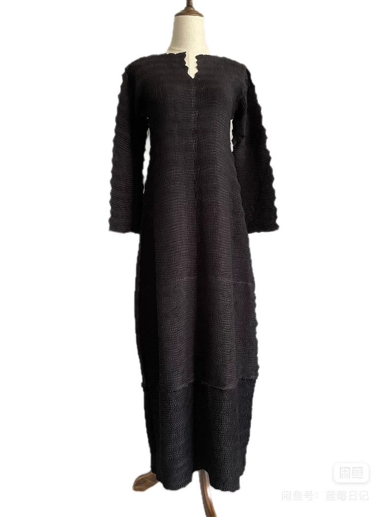 Issey Miyake Issey Miyake Black long-sleeved dress with a main line Size M / US 6-8 / IT 42-44 - 3 Thumbnail