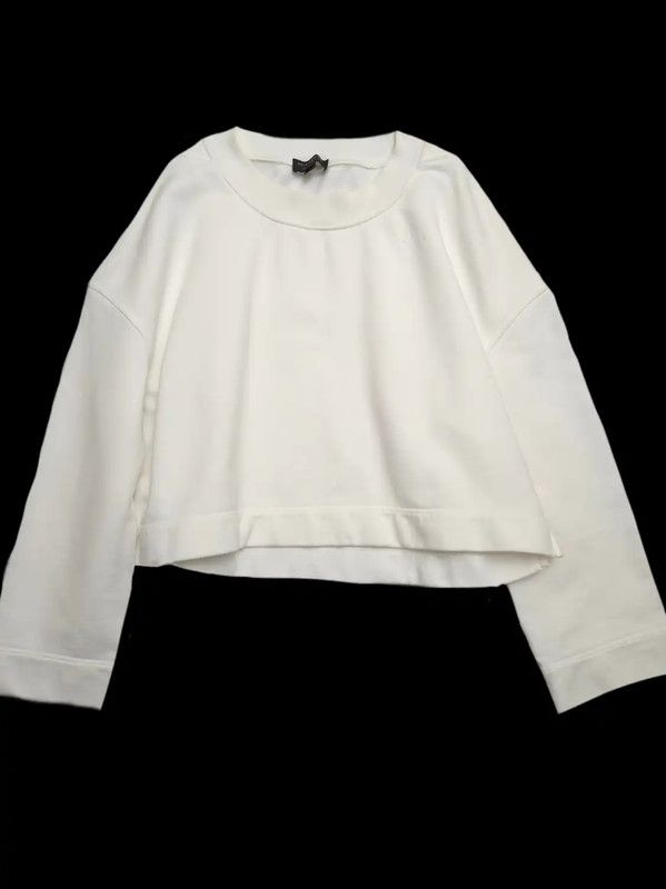 Burberry Burberry Women's Cropped Long Sleeve Sweatshirt Size M / US 6-8 / IT 42-44 - 1 Thumbnail