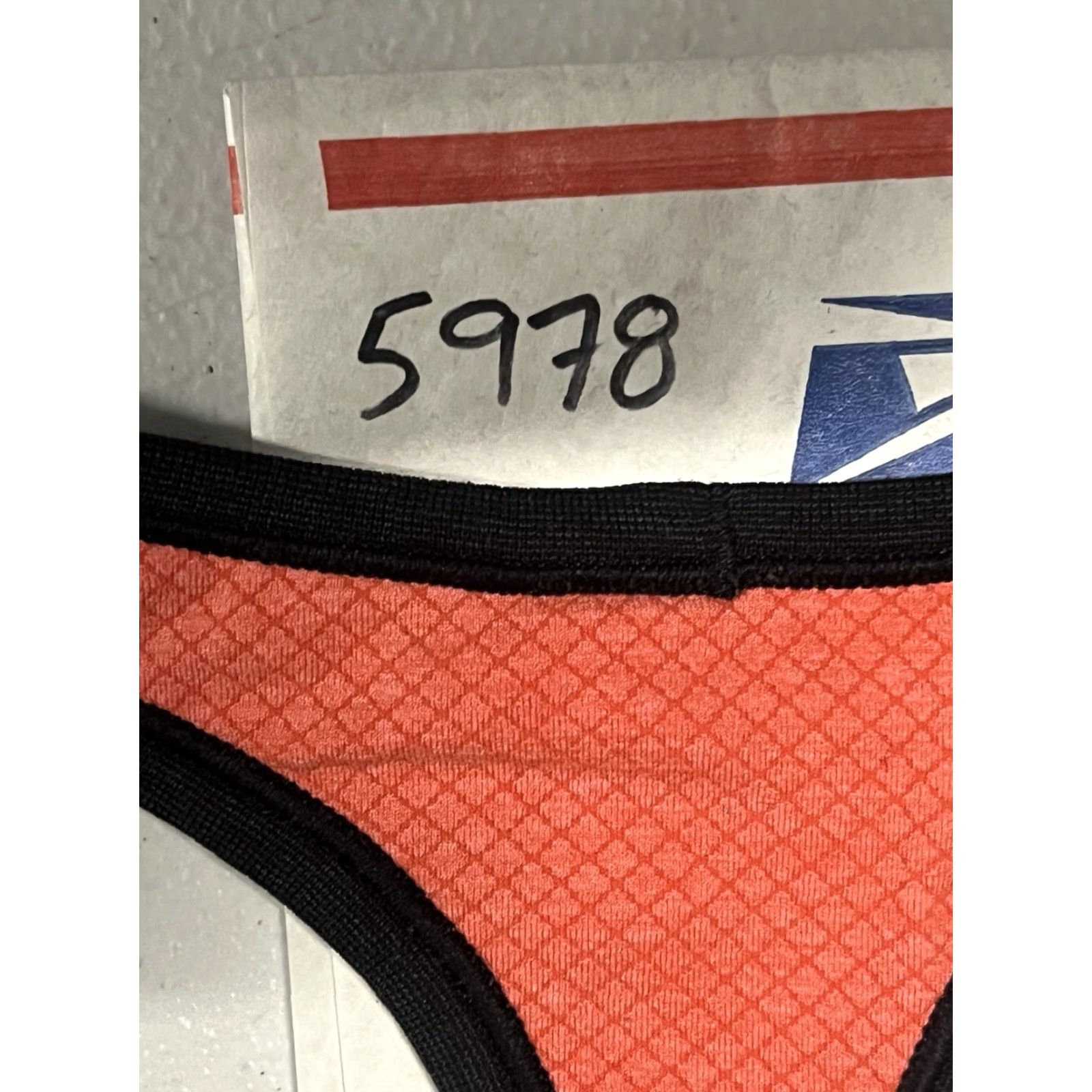 Lululemon lululemon athletica Sports Bra Racerback S-M Coral Black Pink See measurements Reversible Women Activewear size S-M Size ONE SIZE - 6 Thumbnail