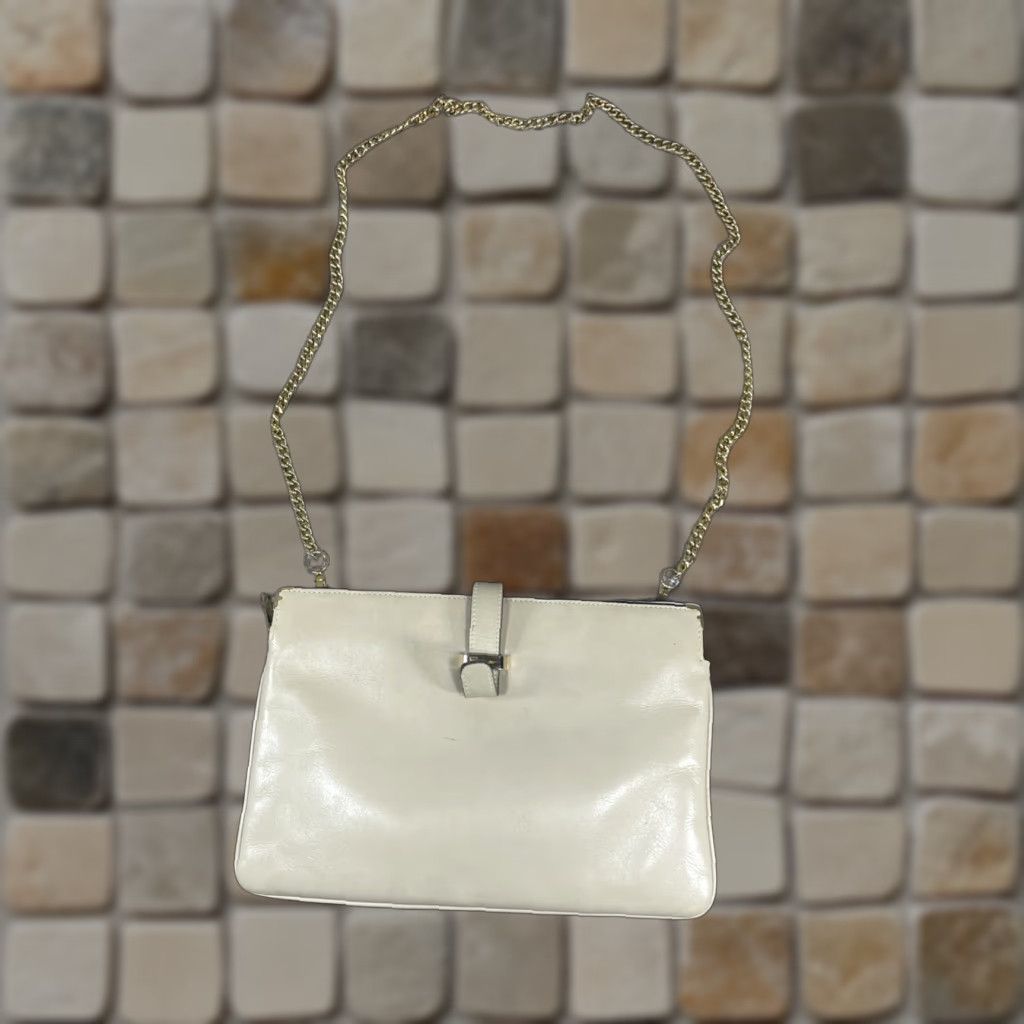 Salvatore Ferragamo SALVATORE FERRAGAMO VINTAGE Shoulder Bag Womens Medium White Leather Chain Strap Zip Closure Casual Outdoor Size ONE SIZE - 1 Thumbnail