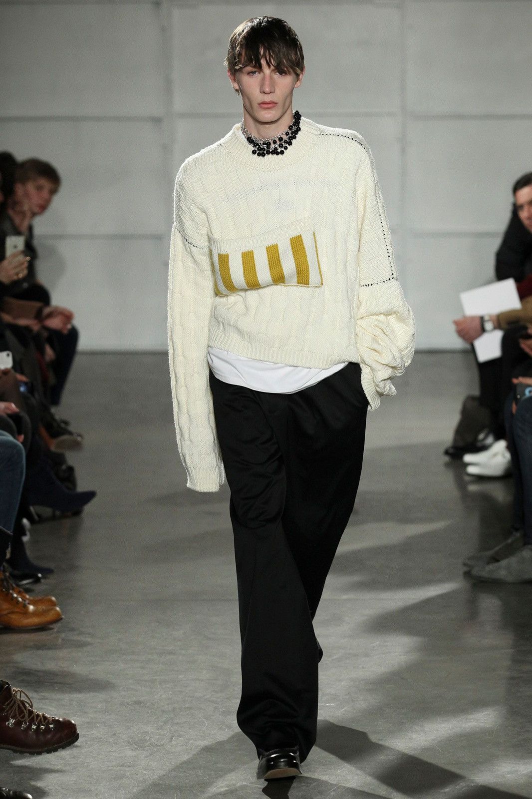 Raf Simons Raf Simons F/W 2017 Disturbed cream wool sweater Size US S / EU 44-46 / 1 - 1 Thumbnail