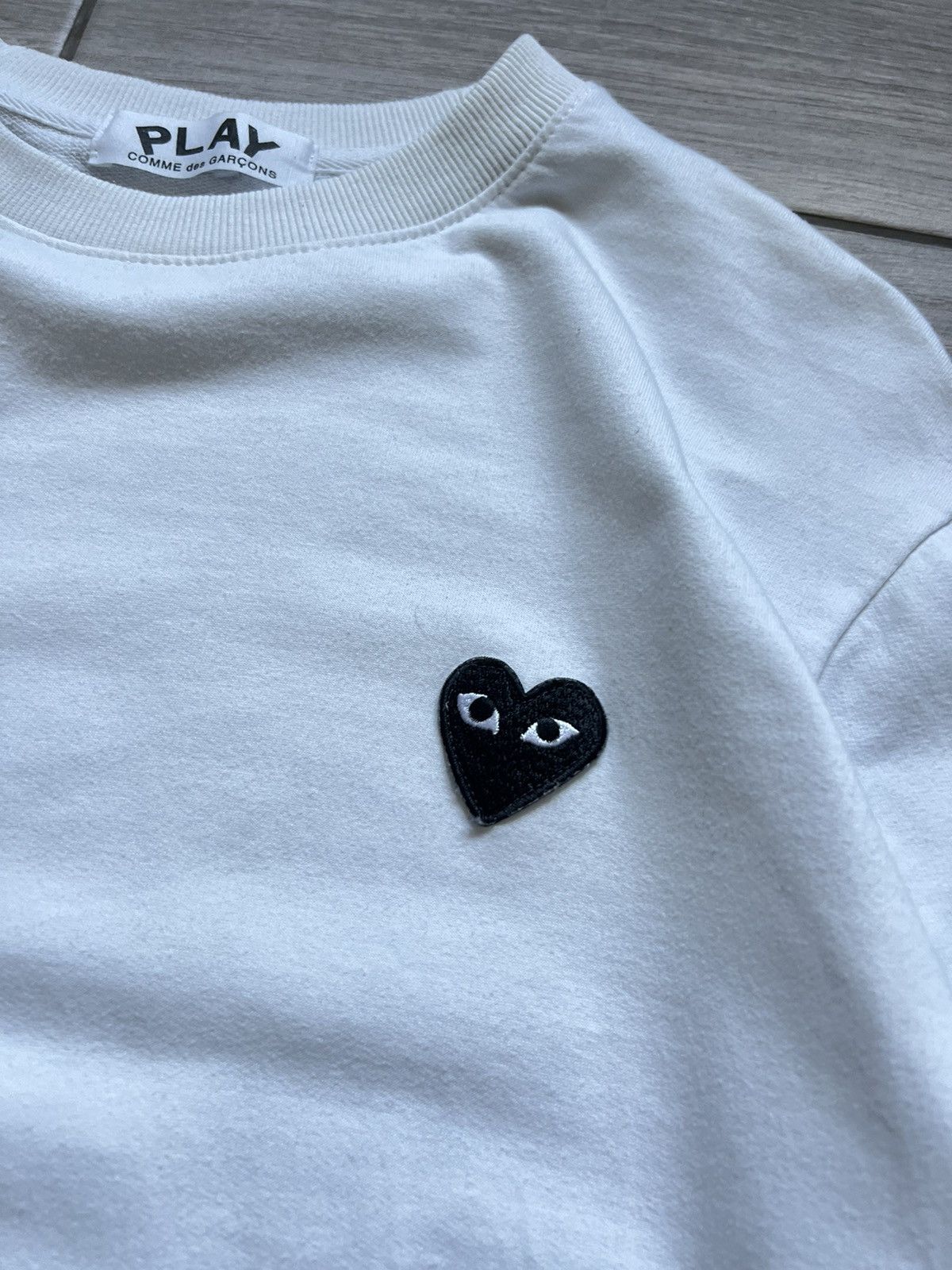 Comme des Garcons Vintage Come des Garcon Play cdg sweatshirt Size US M / EU 48-50 / 2 - 7 Thumbnail