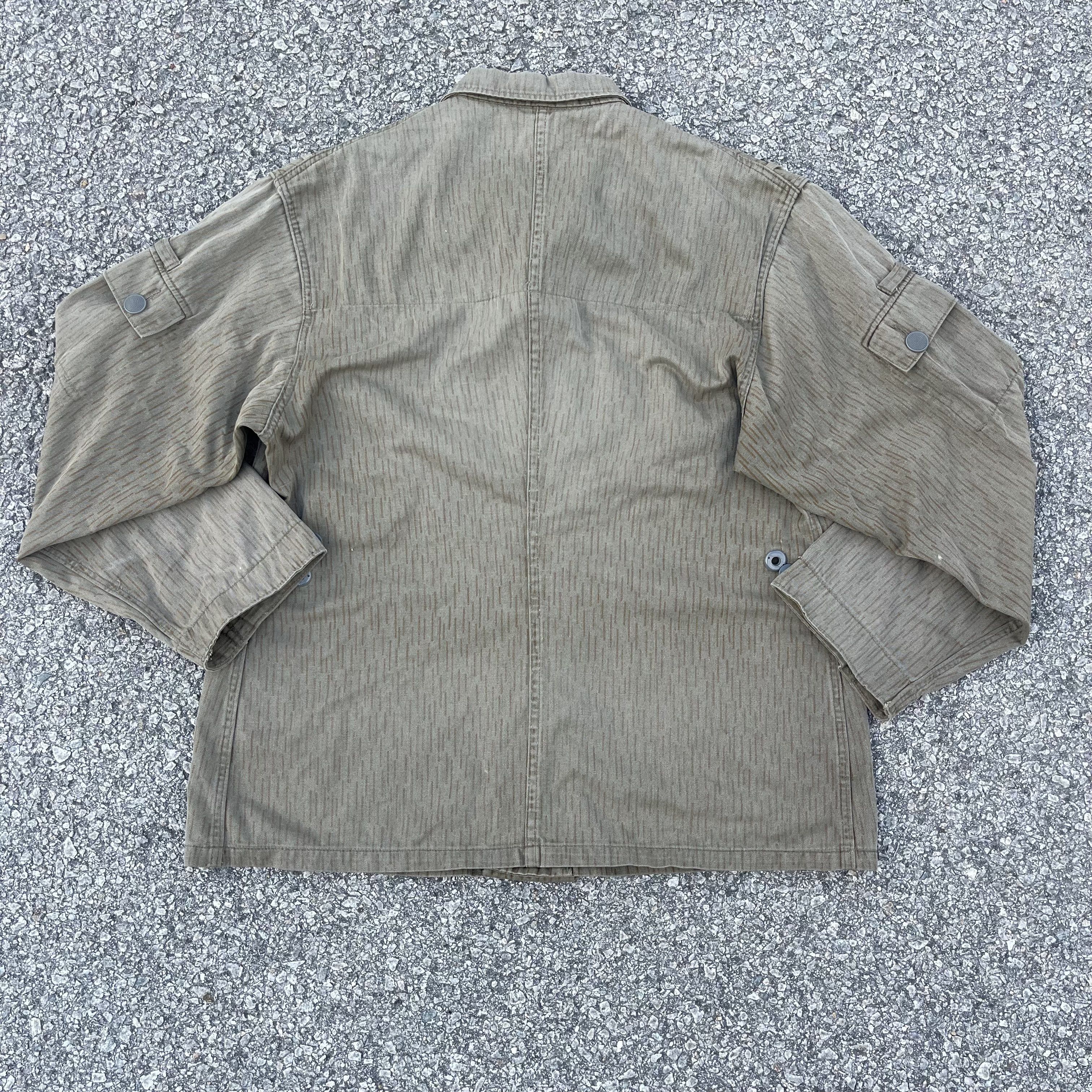 Vintage Vintage 60s East Germany Camouflage Rain Drop Jacket Size US L / EU 52-54 / 3 - 6 Thumbnail