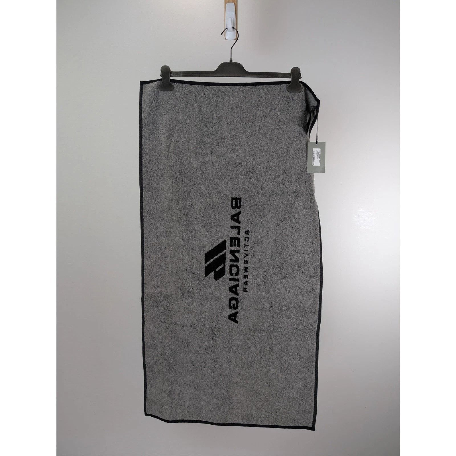 Balenciaga o1rshd1 Sponge Gym Towel in Black/Grey Size ONE SIZE - 10 Thumbnail