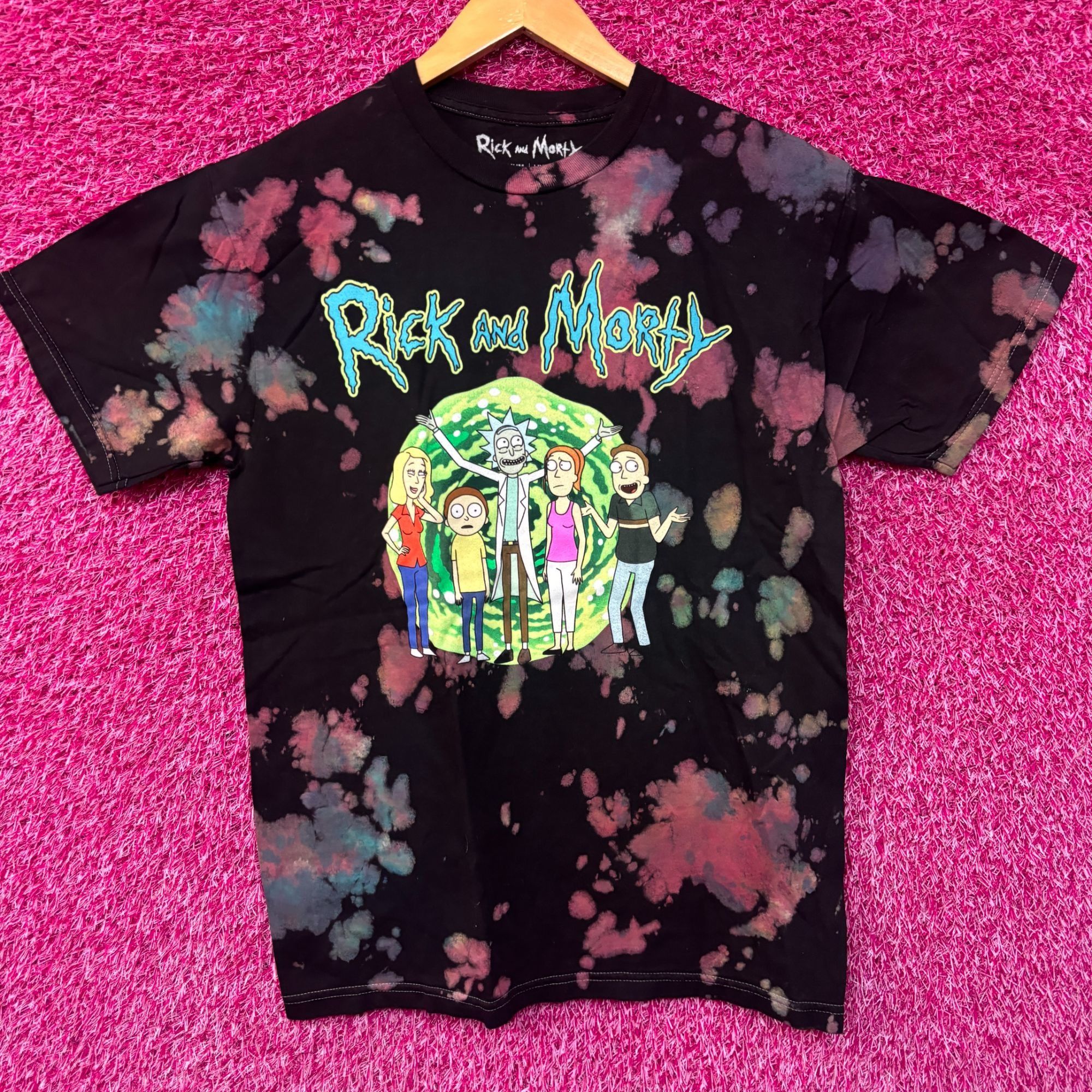 Cartoon Network Rick and Morty Family Portrait tiedye T-shirt size medium Size US M / EU 48-50 / 2 - 1 Thumbnail
