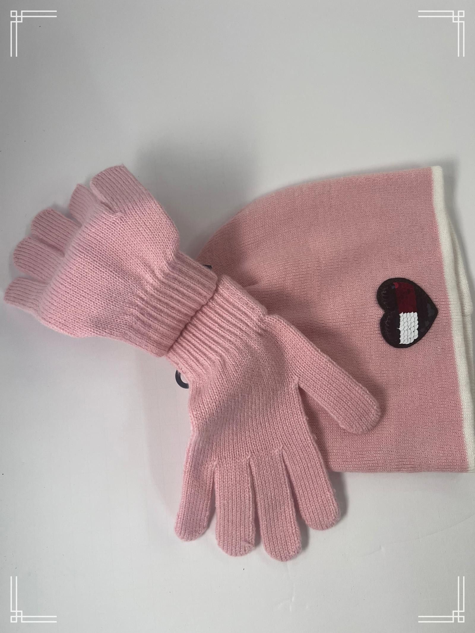 Tommy Hilfiger Tommy Hilfiger Pink Hat and Glove Set for Girls (8-16Y) Size ONE SIZE - 3 Thumbnail