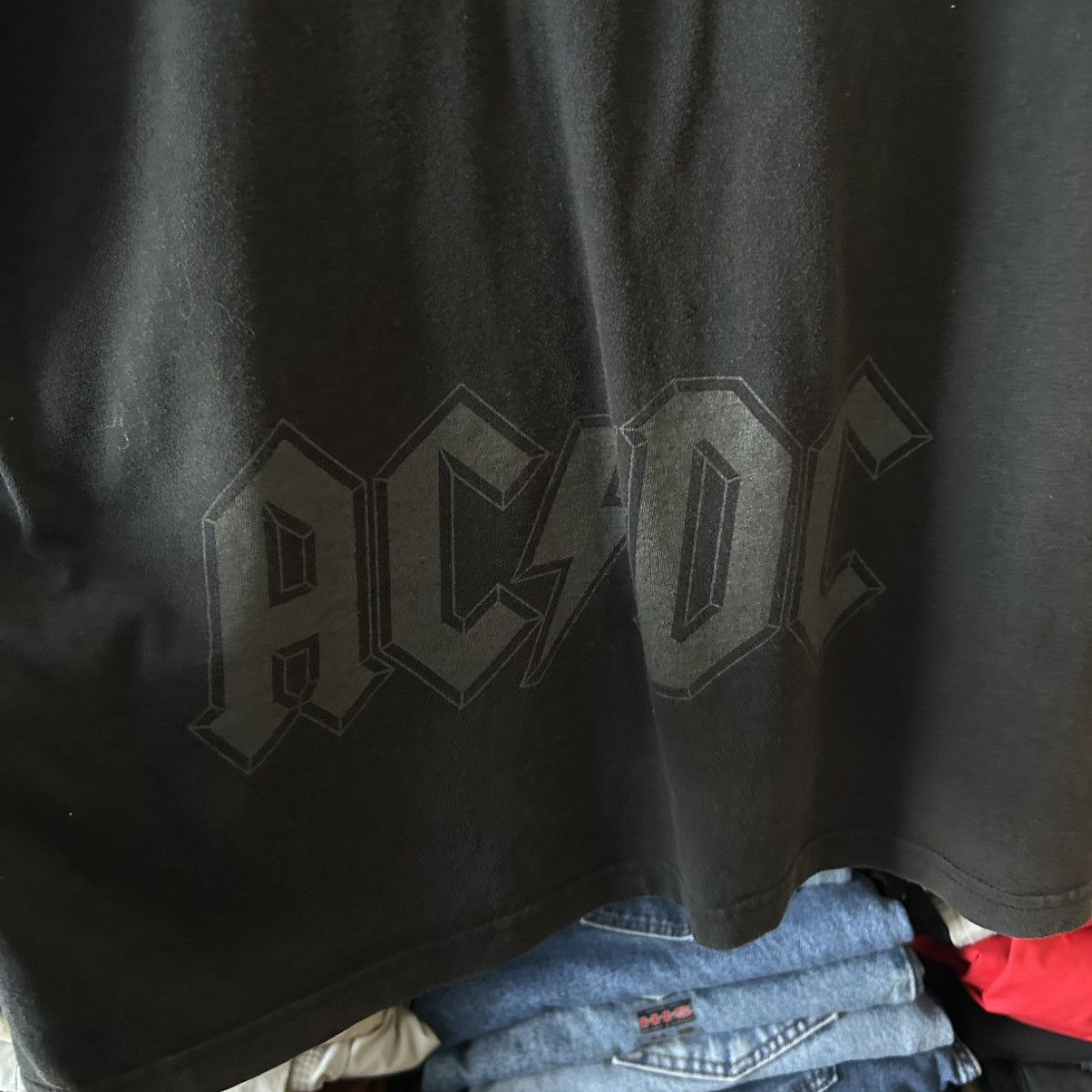 AC/DC Vintage AC/DC 2004 We Salute You Rock Band black tee size M Size US M / EU 48-50 / 2 - 13 Thumbnail