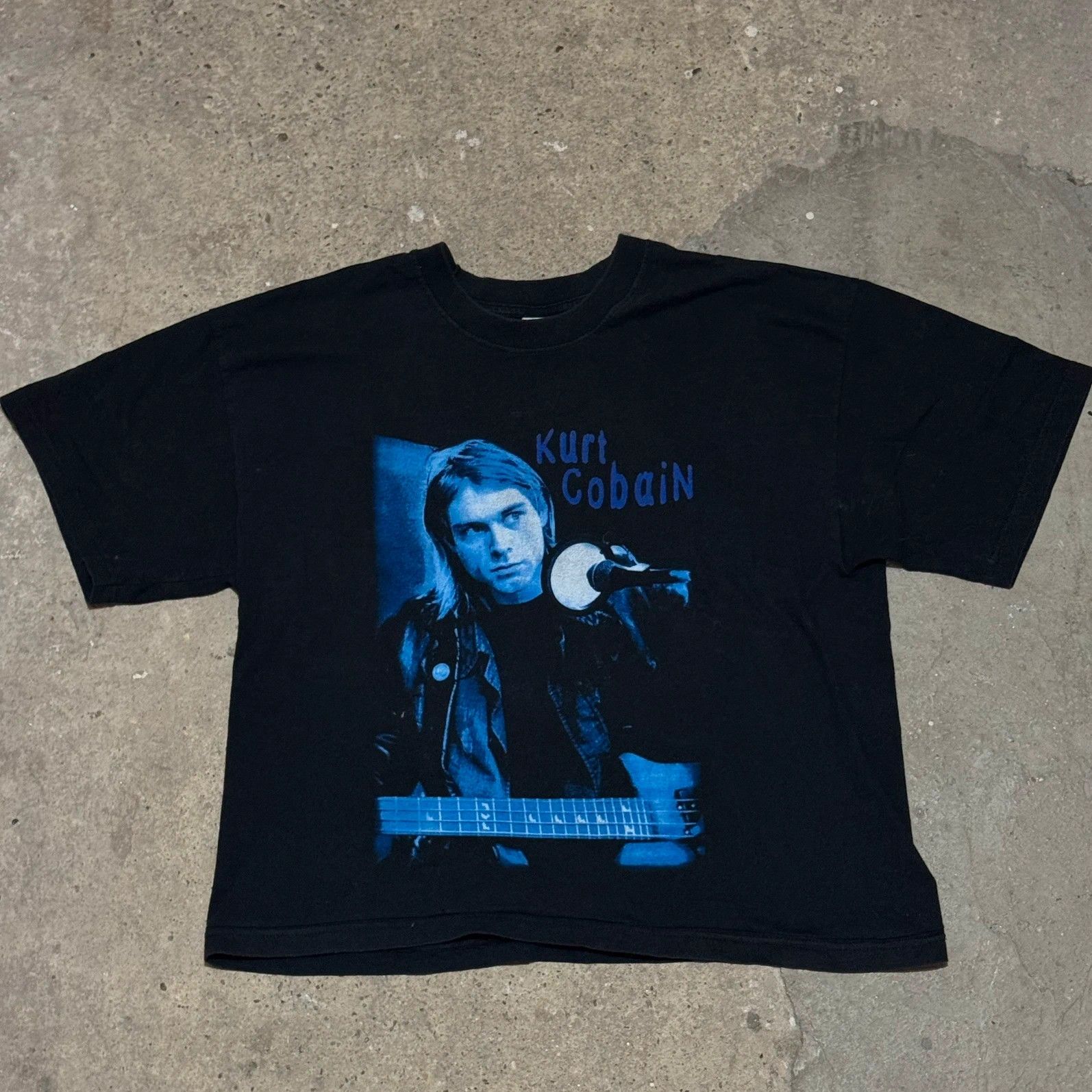 Band Tees Vintage 2000‘ Nirvana Kurt Cobain cropped boxy t-shirt Size US XL / EU 56 / 4 - 1 Thumbnail