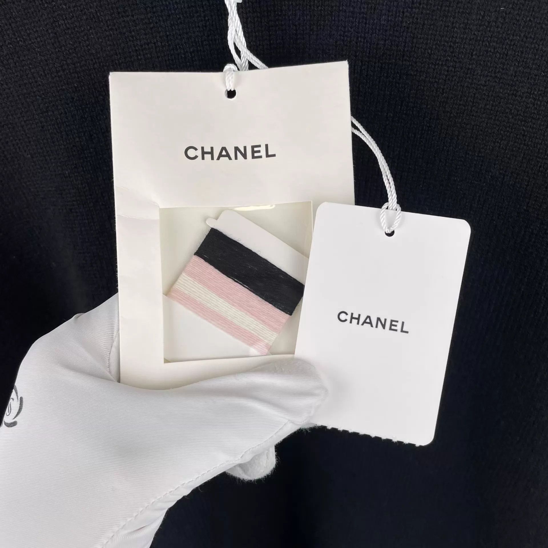 Chanel CHANEL 25B Cashmere Knit Black & Pink Arm Logo 38 Size S / US 4 / IT 40 - 9 Thumbnail