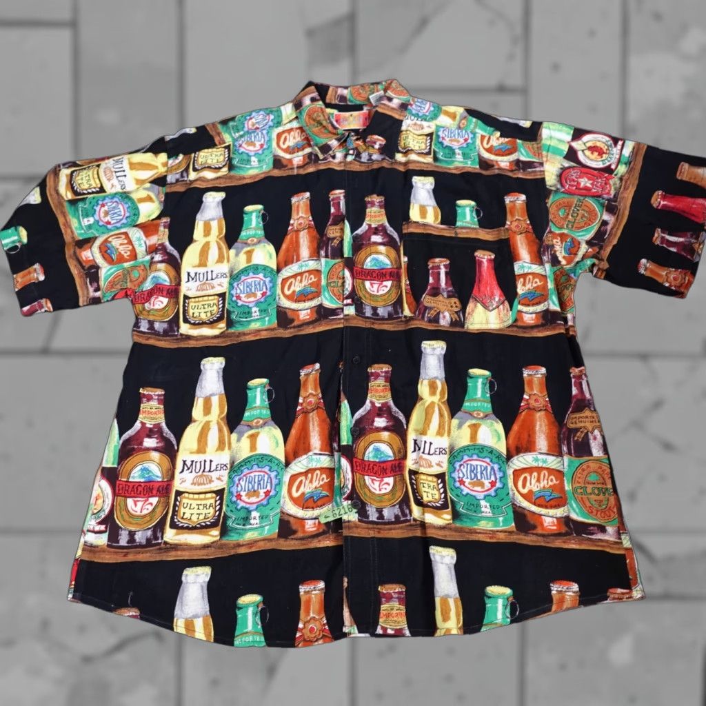 Vintage VINTAGE Sergio Valente Hawaiian Shirt XL Black Beer Bottles Cotton All Over Geometric Button-Up Short Sleeve Men Men XL Black Hawaiian Vintage Santos Size US XL / EU 56 / 4 - 1 Thumbnail