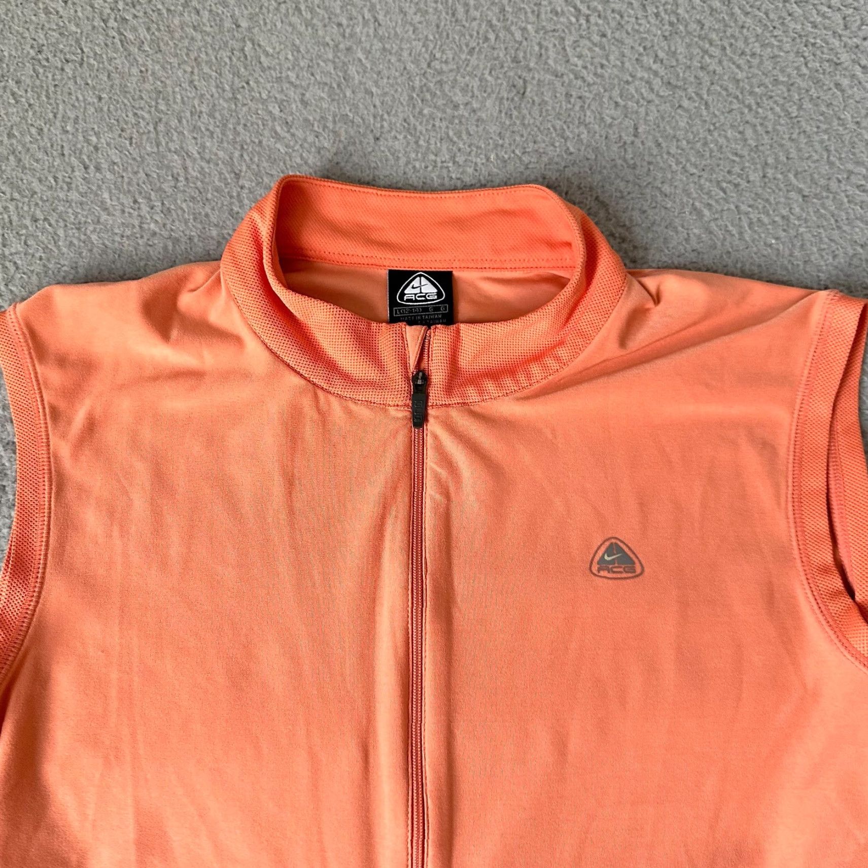 Nike Nike ACG Shirt Womens L Orange 1/4 Zip Back Pocket Cropped 90s Running T-Shirt Pullover Sleeveless Front Swoosh Size L / US 10 / IT 46 - 3 Thumbnail