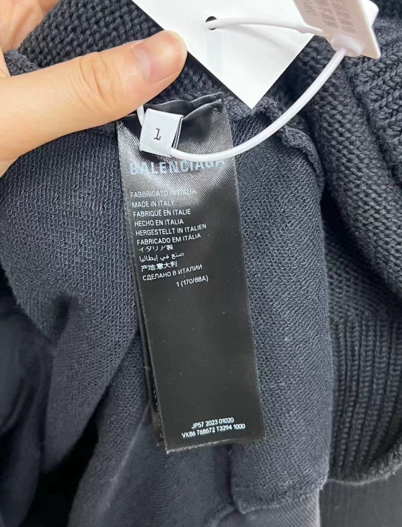 Balenciaga Balenciaga Manchester United Cola embroidered patchwork sw Size US S / EU 44-46 / 1 - 5 Thumbnail