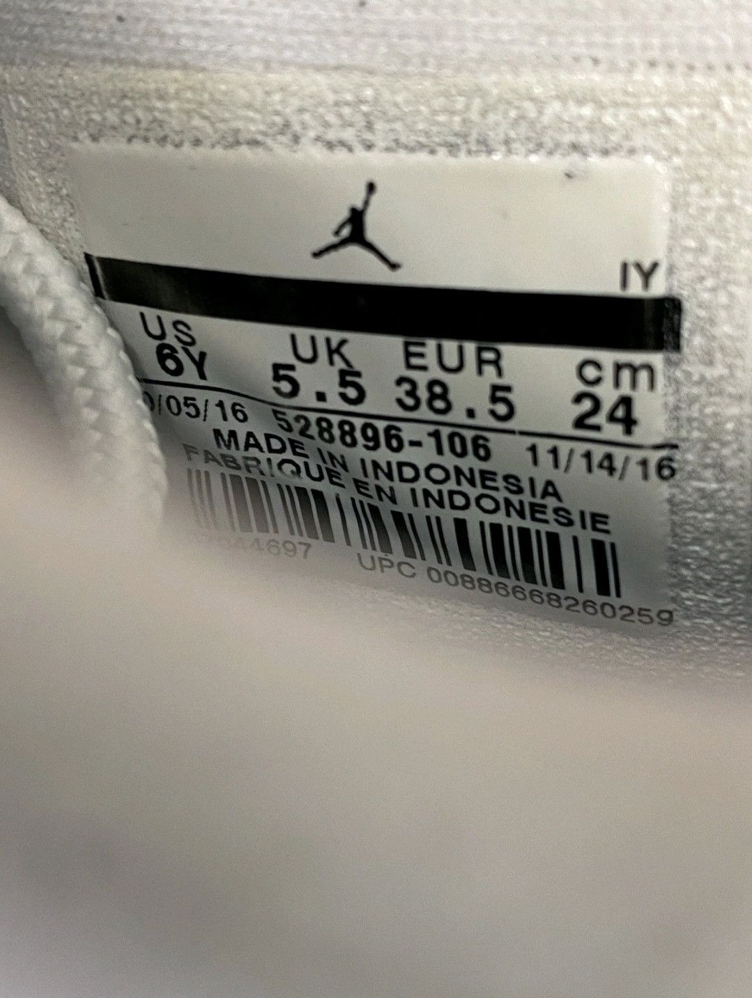 Jordan Brand Nike Air Jordan Retro 11 Low GS UNC 2017 528896106 Size 6 Size US 6 / EU 39 - 7 Thumbnail
