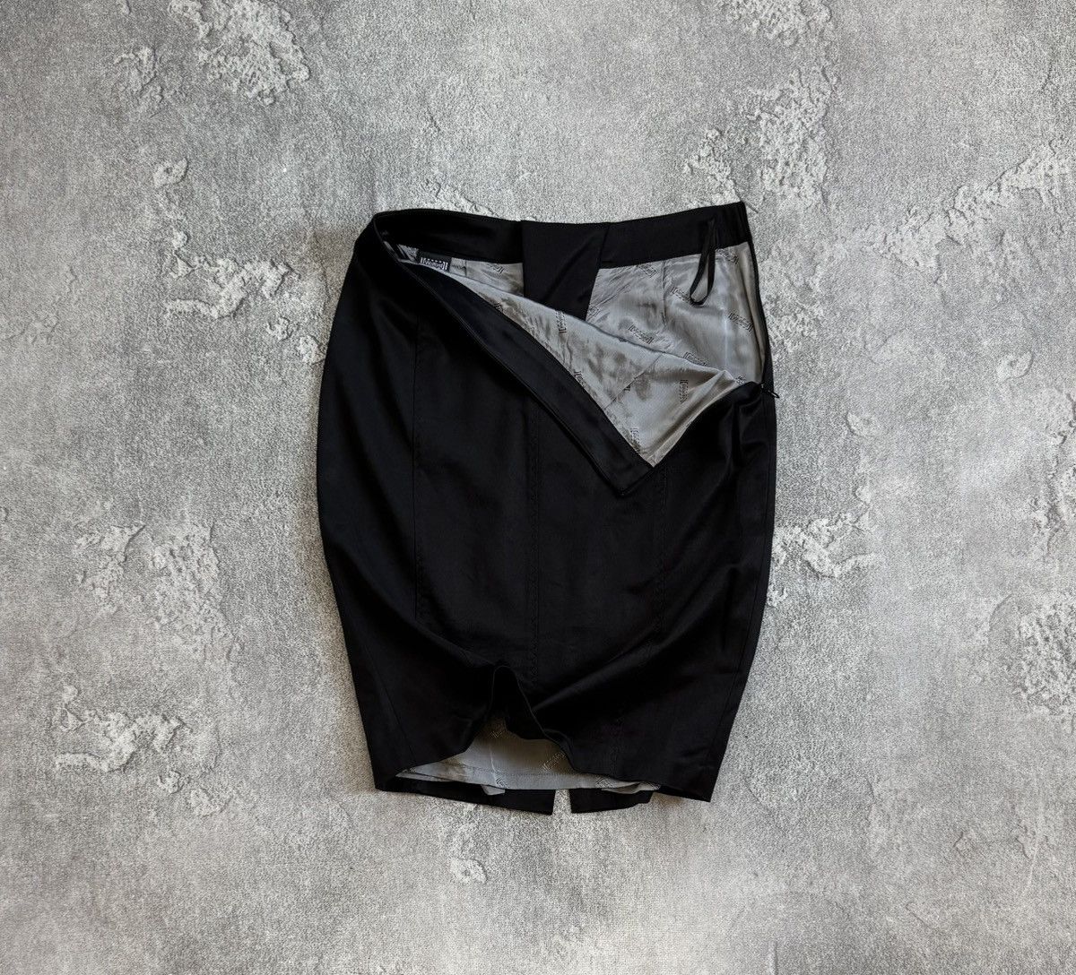 Wolford Wolford UK10/USA6/F38 black pencil skirt Size 28" / US 6 / IT 42 - 1 Thumbnail