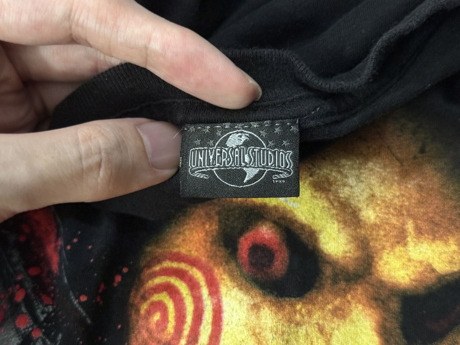 Vintage Distressed Vintage 00s Universal Studios Hollywood SAW Tee Size US XL / EU 56 / 4 - 3 Thumbnail