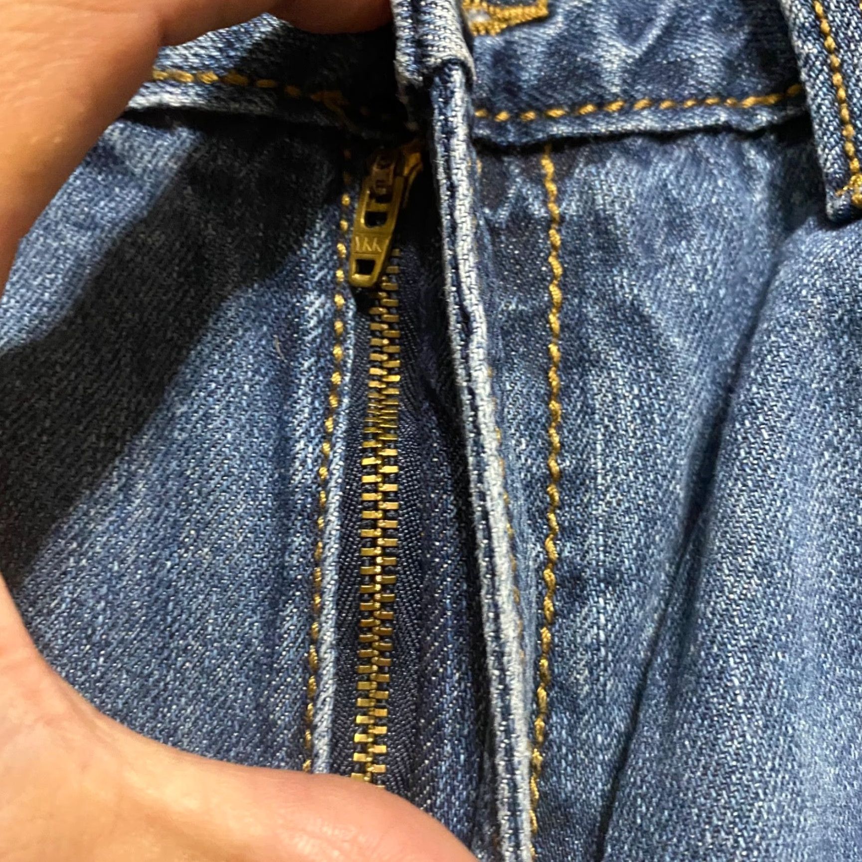 Wrangler Wrangler Jeans Mens 38x30 Blue Denim Relaxed Straight Medium Wash Mid Rise Jeans Mens Blue Denim 5-Pocket Wrangler Relaxed Fit Men’s Jeans Size US 38 / EU 54 - 4 Thumbnail