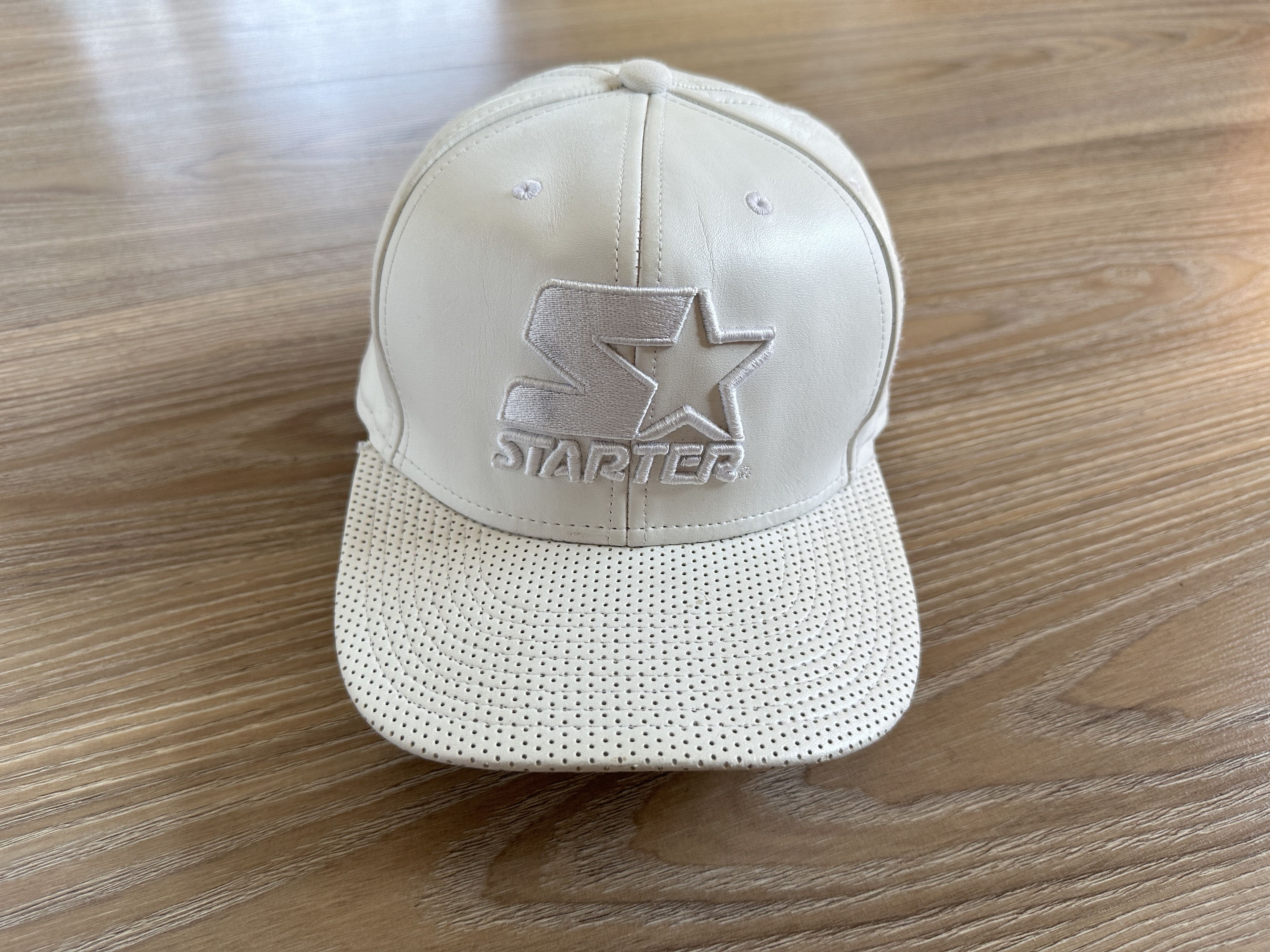 Starter × Vintage Starter White PU Leather Perforated Snapback Hat Size ONE SIZE - 3 Thumbnail