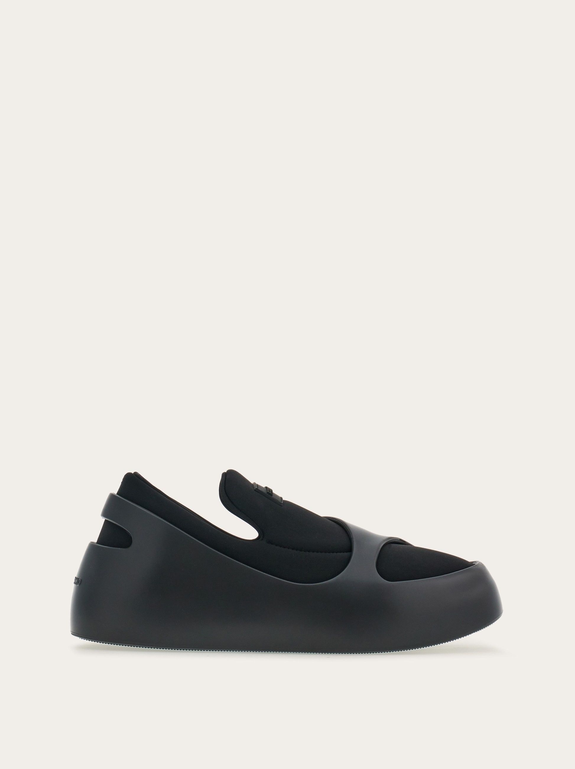 Salvatore Ferragamo o1s1rm0824 Rubber Lunar Sneaker Loafers in Black Size US 11 / EU 44 - 1 Thumbnail