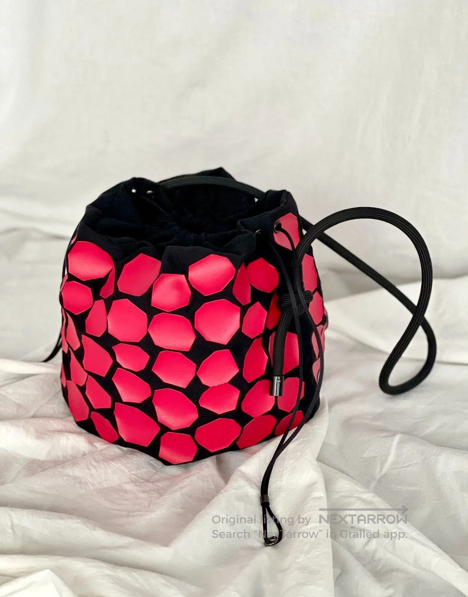 Issey Miyake Bao Bao Issey Miyake Geometric Pattern Bucket Bag. Size ONE SIZE - 4 Thumbnail