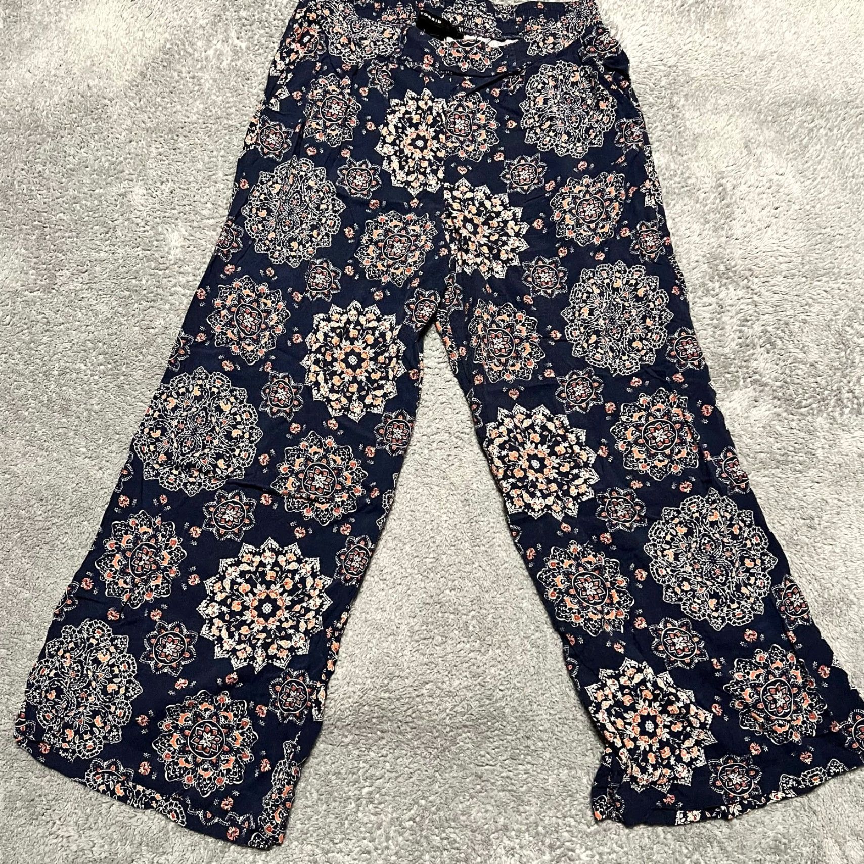 Torrid Torrid Pants Womens 0 Mandala Wide Leg Tie Waist Challis Navy Cropped High Rise Dress Pants Womens Plus SizeBlue (0) Size 25" / US 0 / IT 36 - 2 Thumbnail