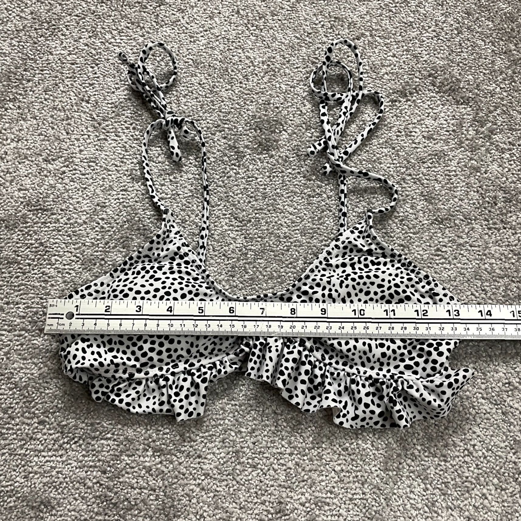 Shein SheIn Swimwear Bikini Top Womens S White Dalmatian Ruffles Self Tie Beach Animal Print Short Sleeve? Size S / US 4 / IT 40 - 7 Thumbnail