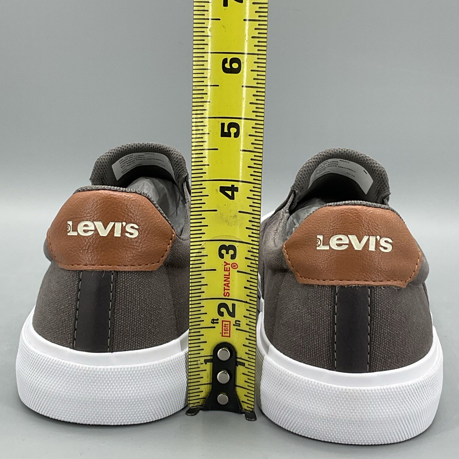 Levi's NEW Levi’s Men’s Wes Slip on Canvas Sneaker Charcoal Size 8M Size US 8 / EU 41 - 4 Thumbnail