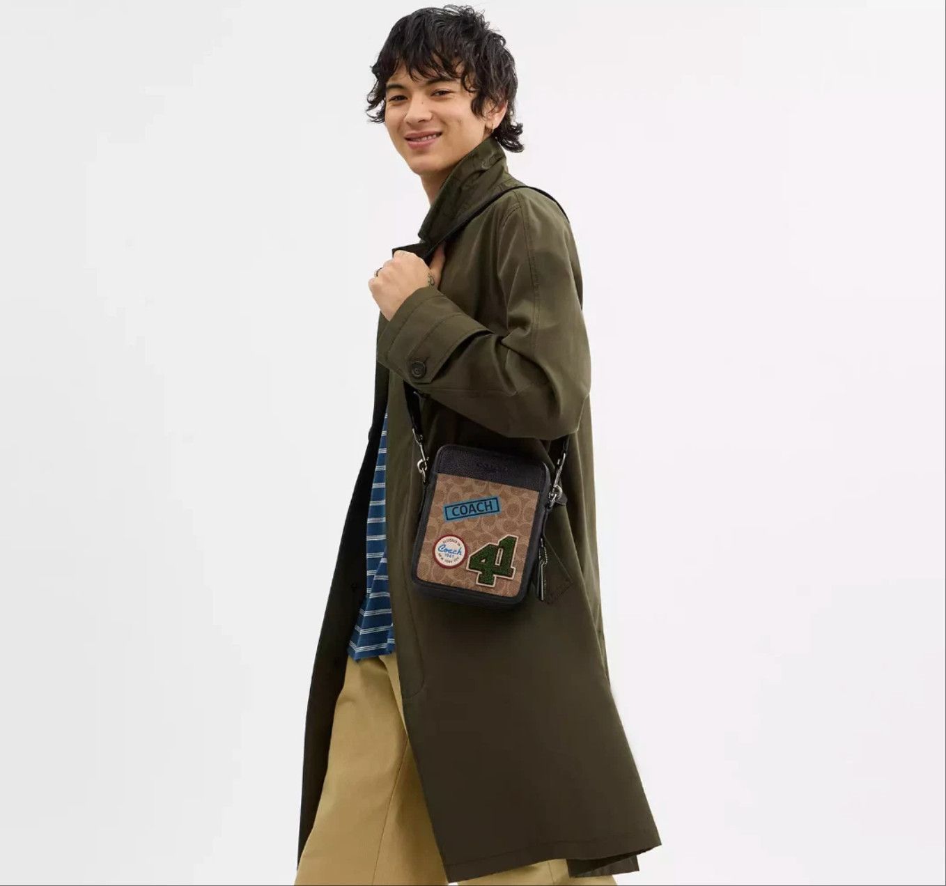 Sullivan Crossbody In Signature Canvas With Patches CAT80