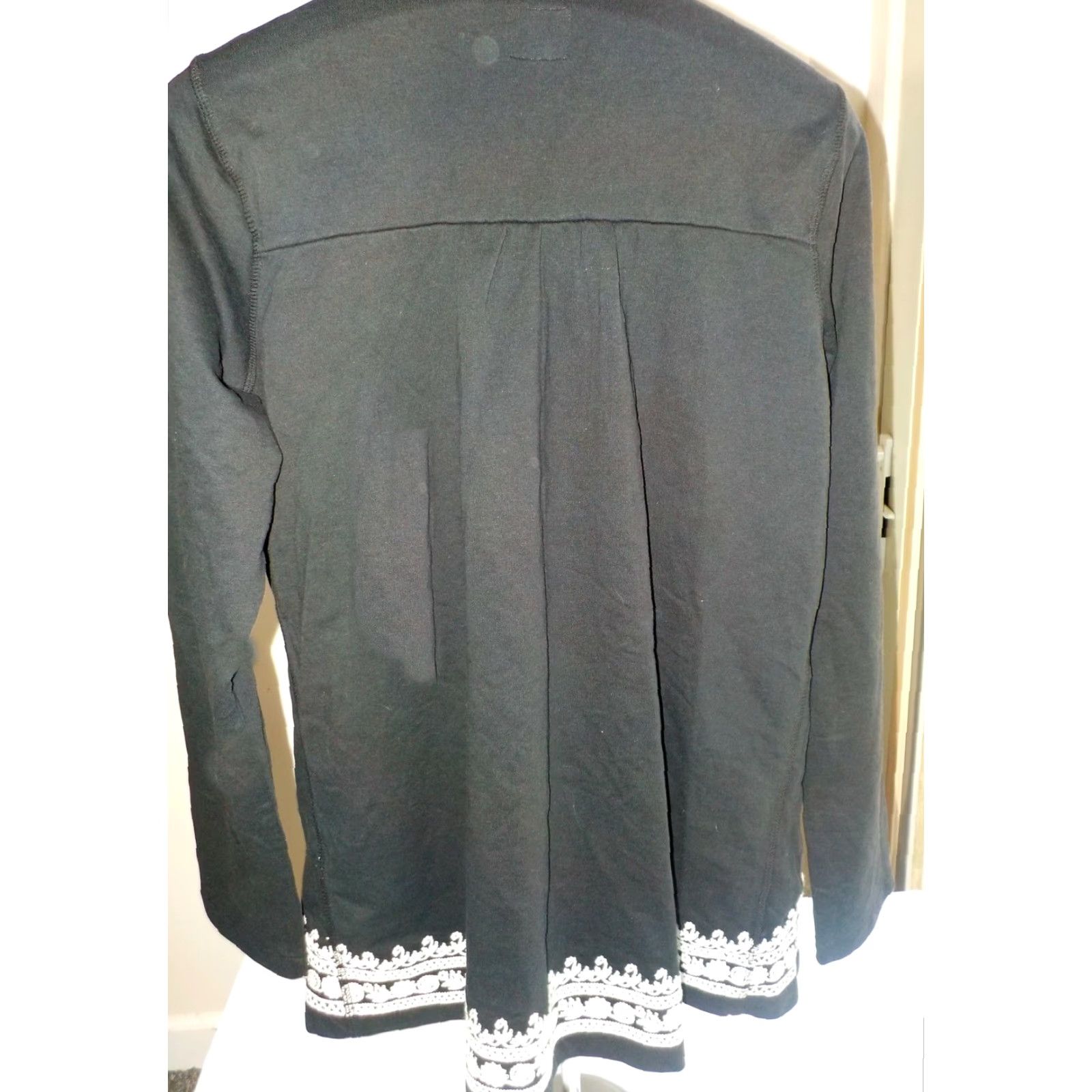 Lucky Brand Lucky Brand Knit Blazer Black with Ivory Embroidered Trim Open Blazer L Womens Knits Size L / US 10 / IT 46 - 3 Thumbnail