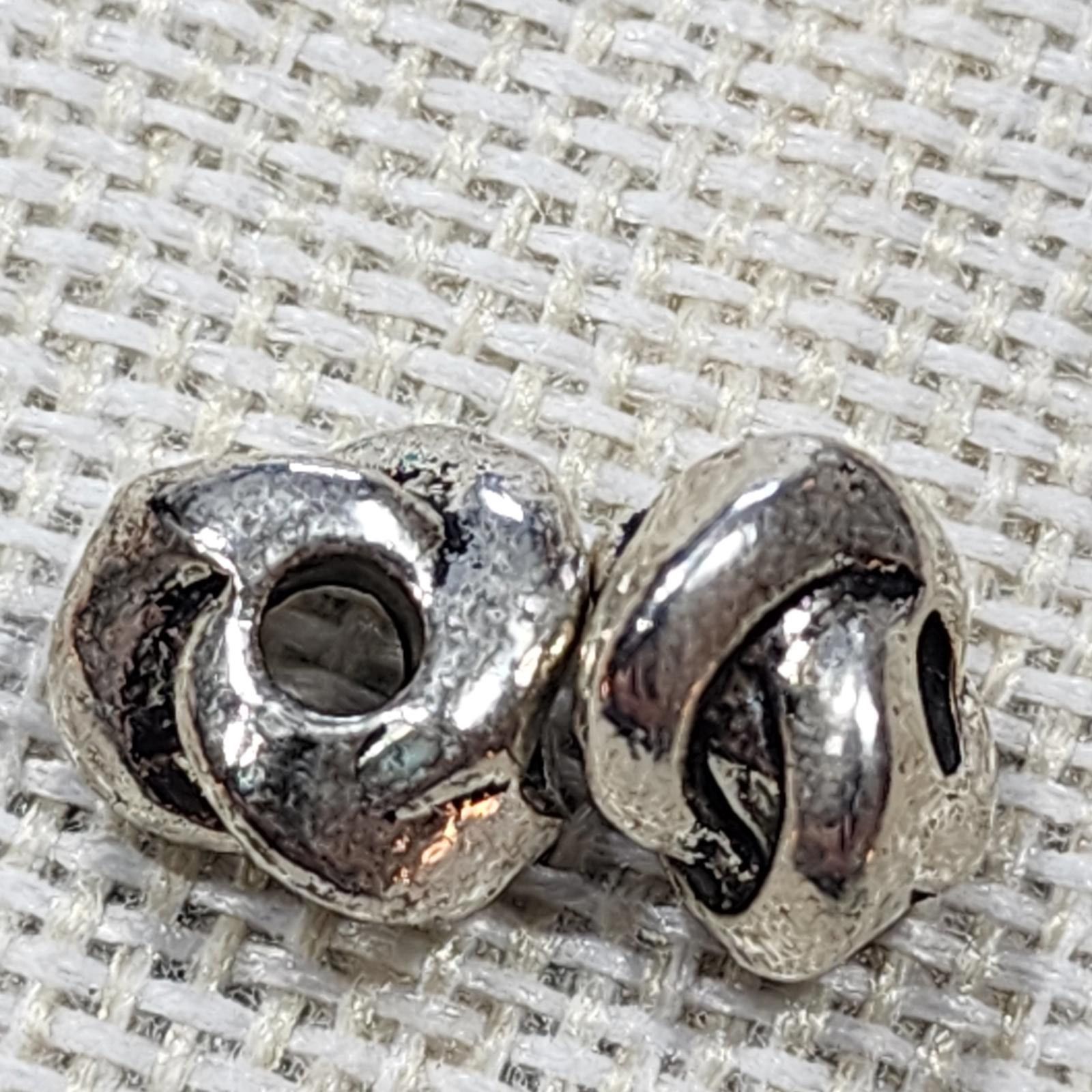 The Unbranded Brand Silver Tone Jewelry Beads Charms Size ONE SIZE - 4 Thumbnail