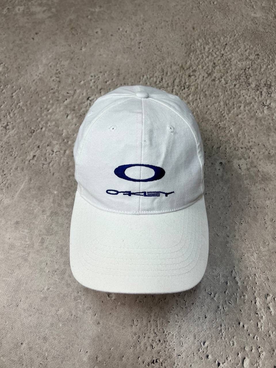 Oakley × Vintage Vintage Oakley Centre Logo cotton Cap Gorpcore Size ONE SIZE - 1 Thumbnail