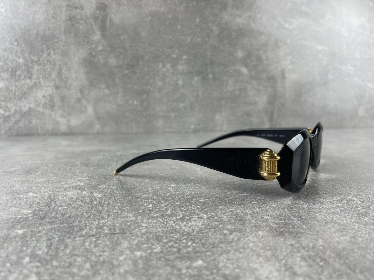 Gianfranco Ferre Y2K Gianfranco Ferré Vintage Oval Sunglasses Black Gold Size ONE SIZE - 3 Thumbnail