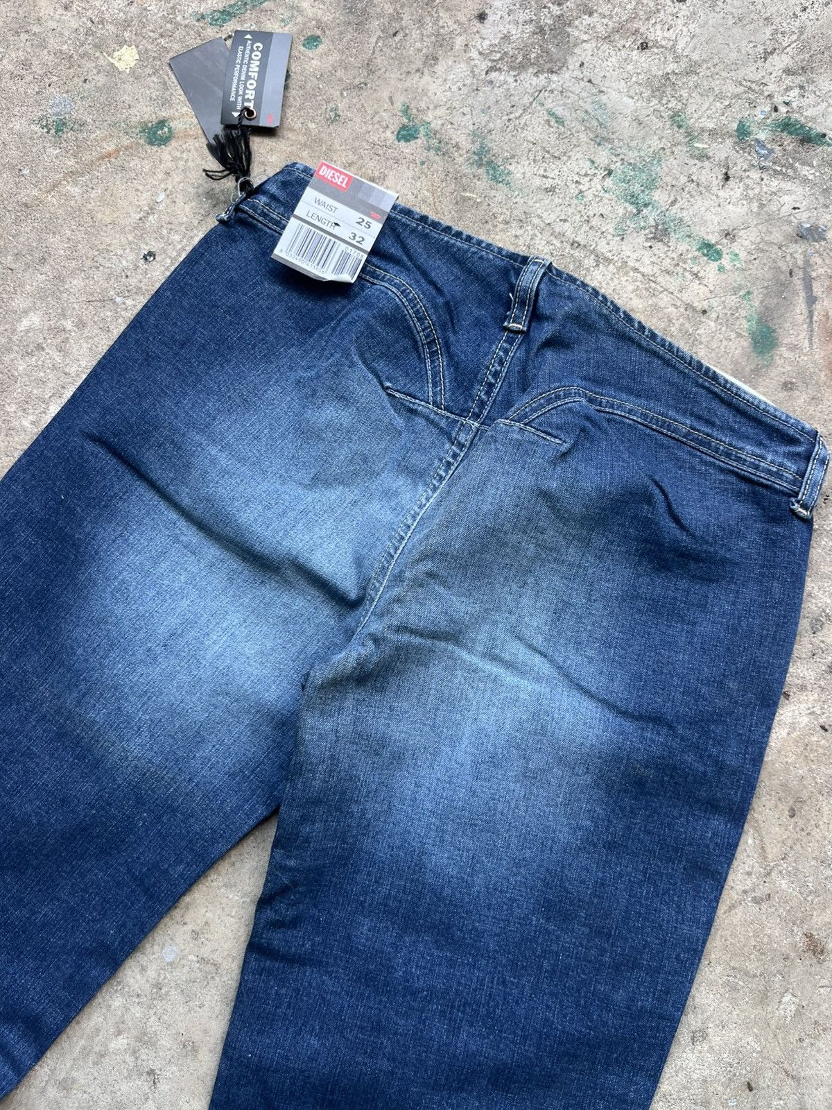 Diesel VTG Dead Stock Diesel Jeans Flare/Bootcut Wide Leg Pants Size 26" / US 2 / IT 38 - 9 Thumbnail