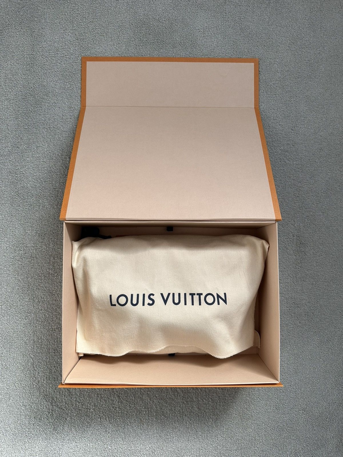 Louis Vuitton Louis Vuitton Trio Messenger Bag Size ONE SIZE - 11 Thumbnail
