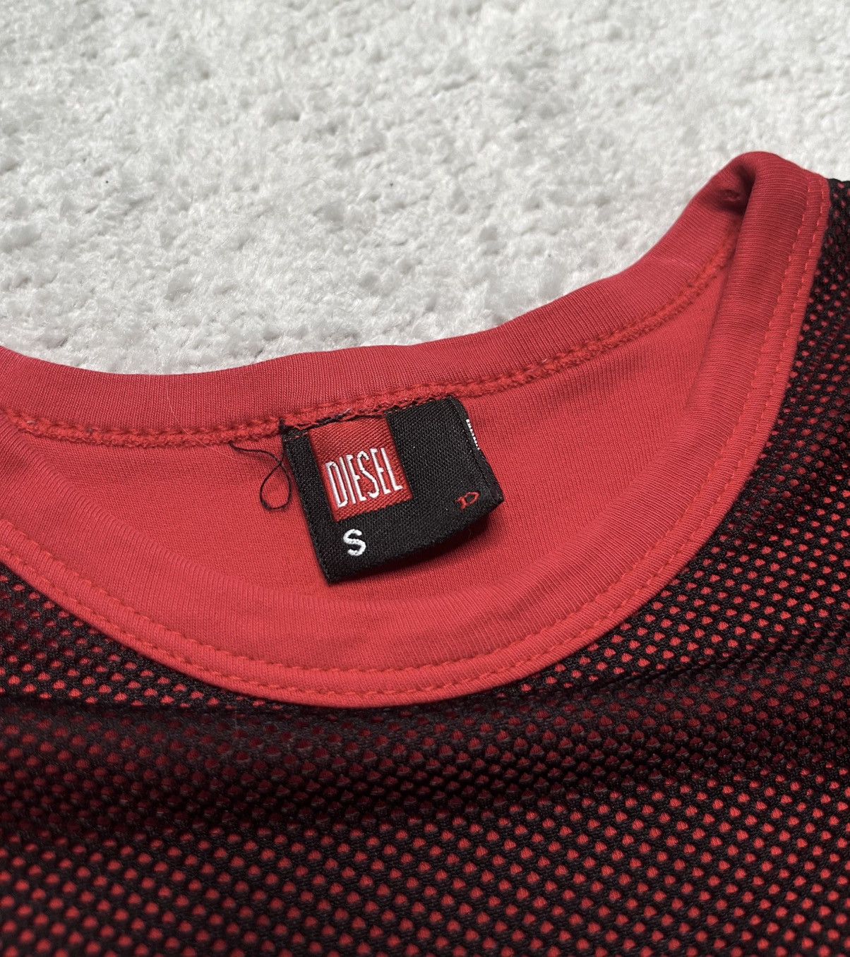 Vintage Vintage Red Tee T-shirt Print Diesel Mesh Rope Size US XS / EU 42 / 0 - 4 Thumbnail