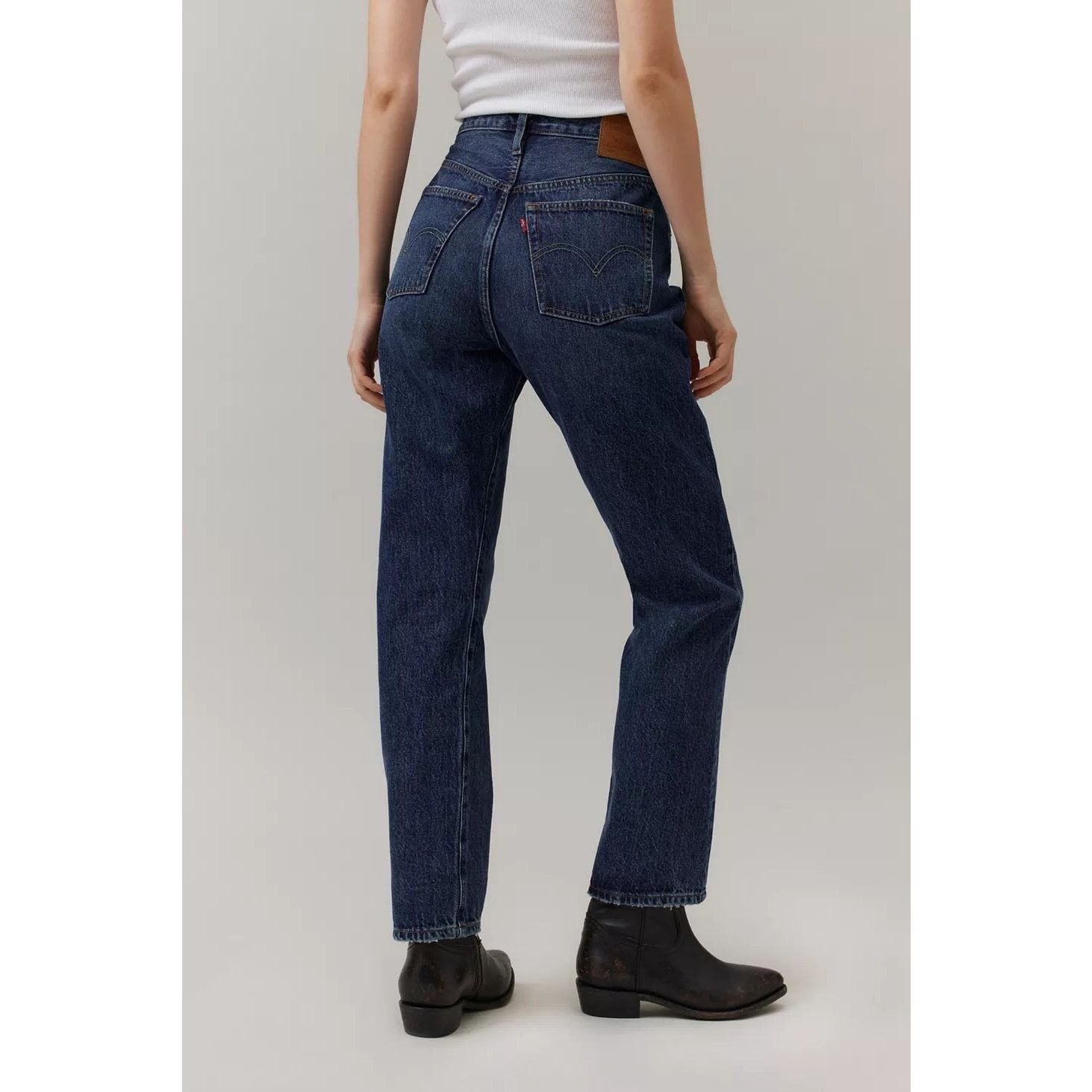 Levi's × Urban Outfitters NWT 501 High-Waisted Jeans $98 SIZE 29/30 Blue Relaxed Size 30" / US 8 / IT 44 - 5 Thumbnail