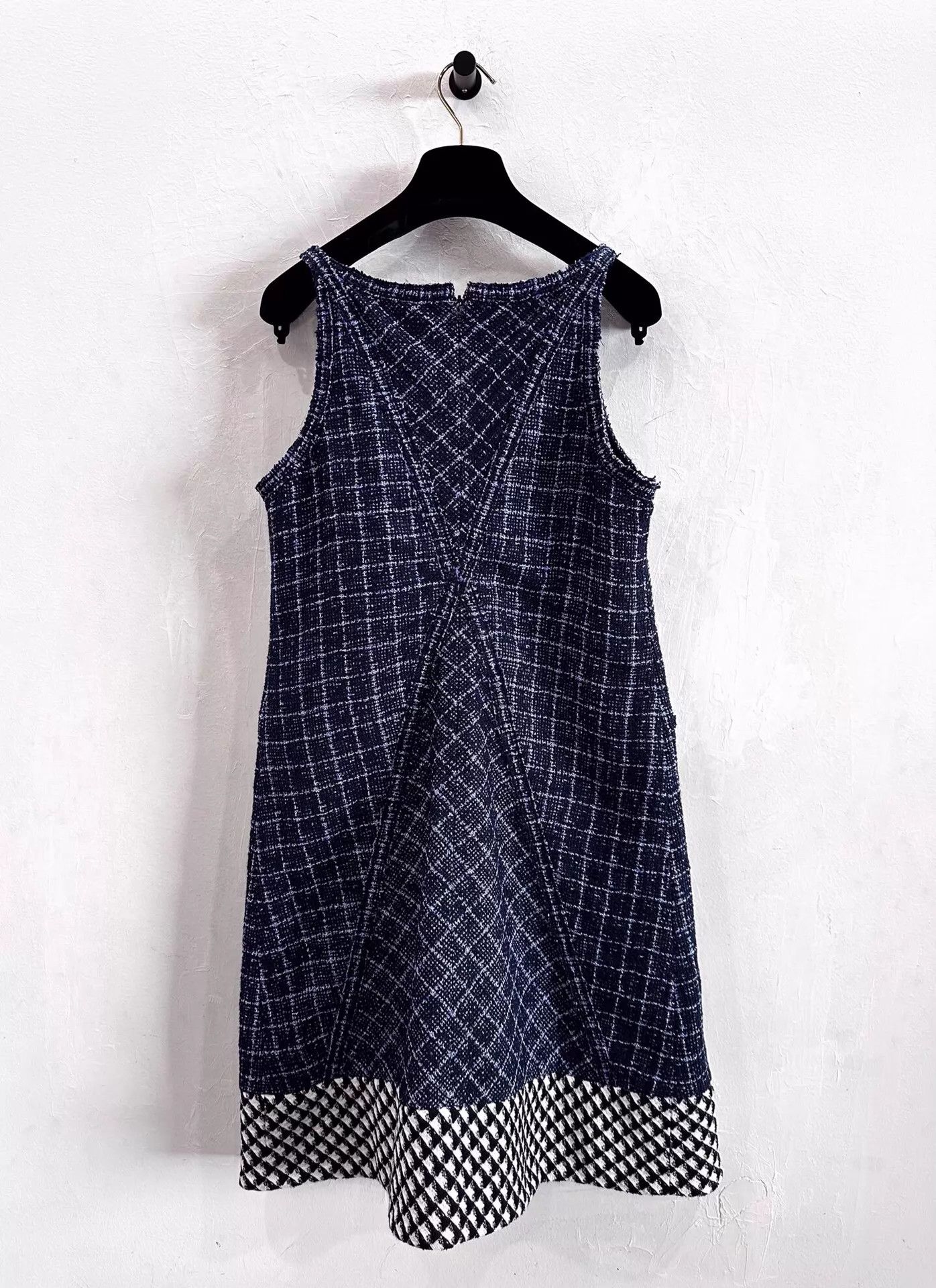 Chanel Chanel Women's Dark Blue Tweed Sleeveless CC Logo Dress 36 Size XS / US 0-2 / IT 36-38 - 3 Thumbnail