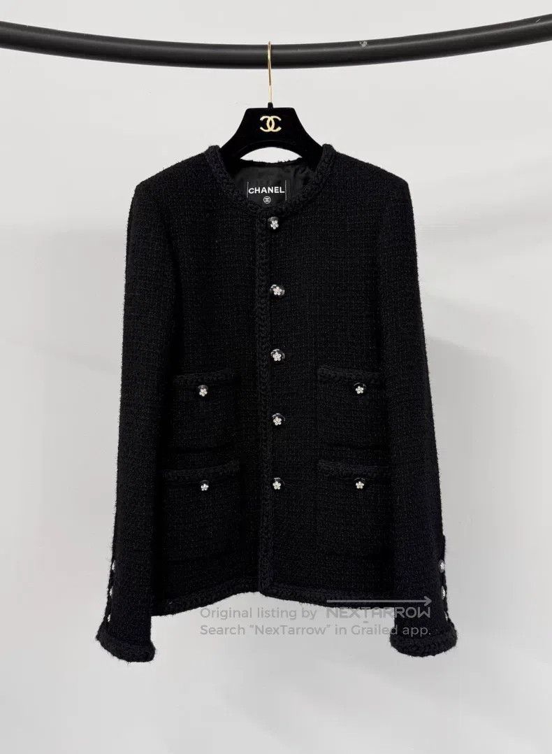 Chanel Chanel 23K black four-pocket jacket Size XS / US 0-2 / IT 36-38 - 1 Thumbnail