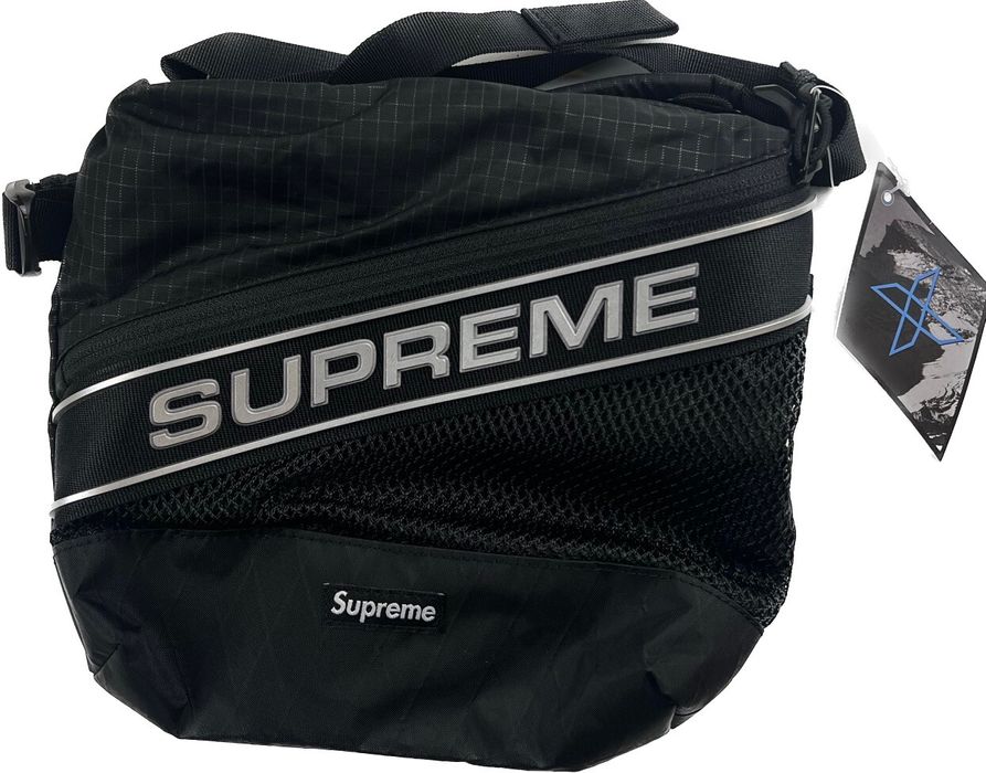 3D Logo Supreme Shoulder Bag