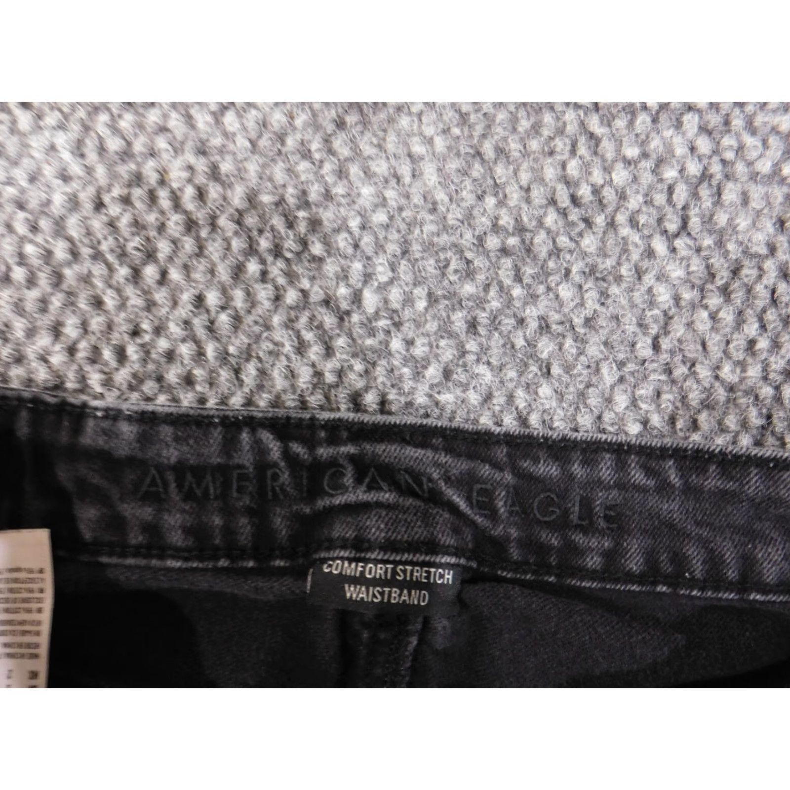 American Eagle Outfitters American Eagle Jeans Womens Regular Size 2 Black Distressed Denim Mom Style 26in Inseam Jeans Mens Women Girls Size 26" / US 2 / IT 38 - 4 Thumbnail