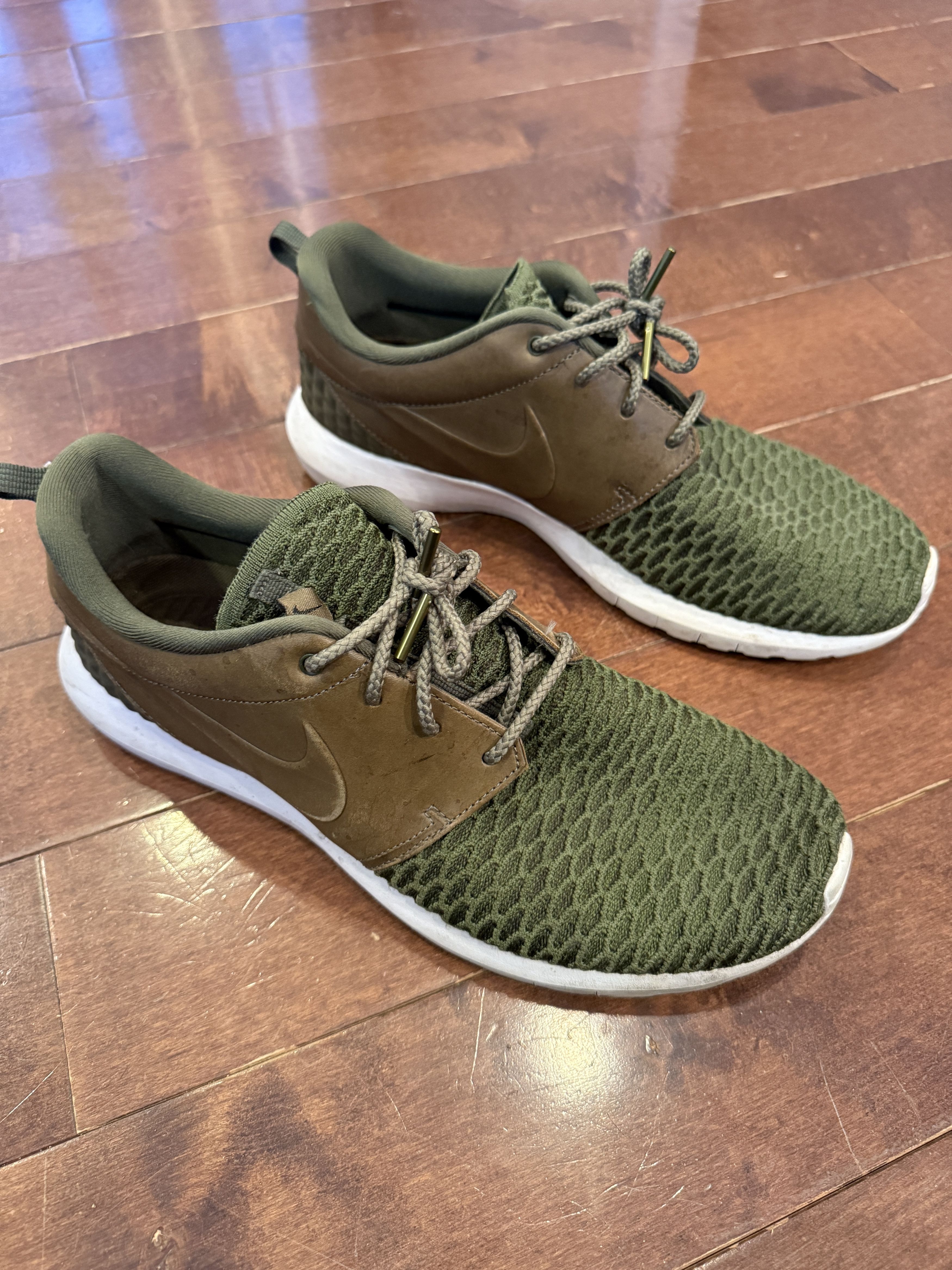 Nike Nike Roshe Run Size 11 Size US 11 / EU 44 - 1 Thumbnail
