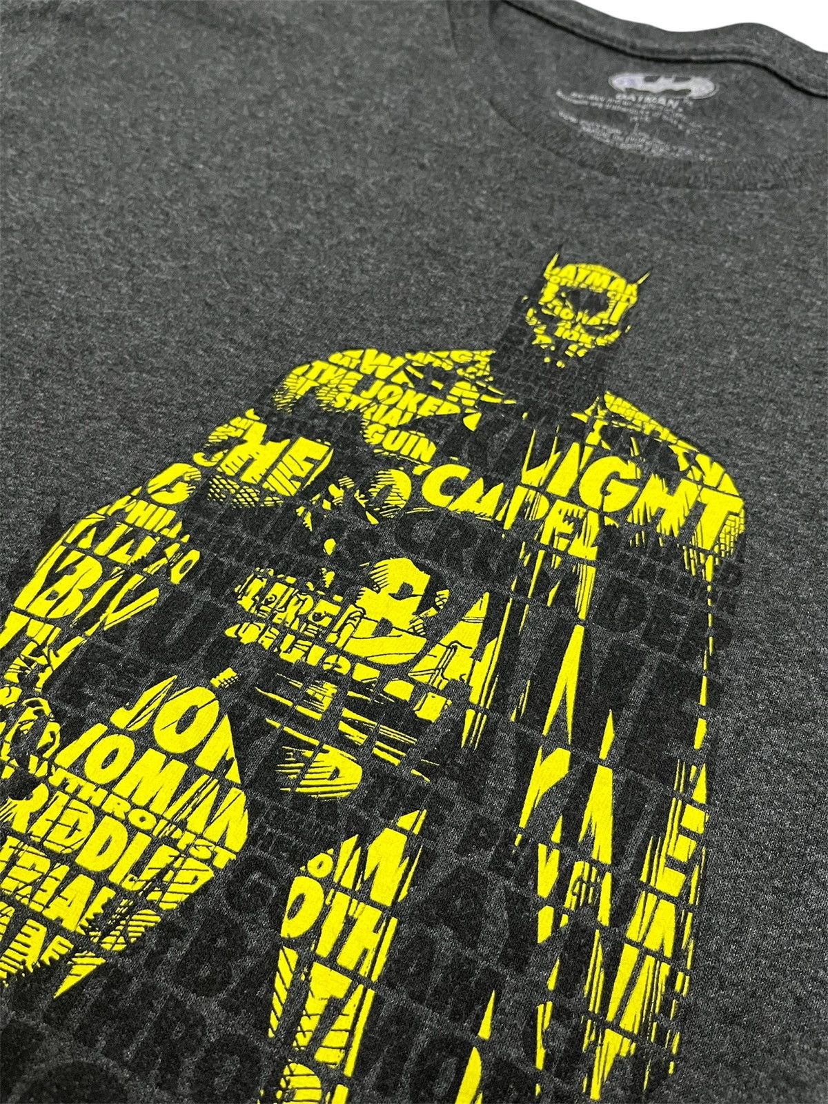 DC Comics × Vintage Batman Comic Yellow Front Grey T-Shirt Size US L / EU 52-54 / 3 - 3 Thumbnail