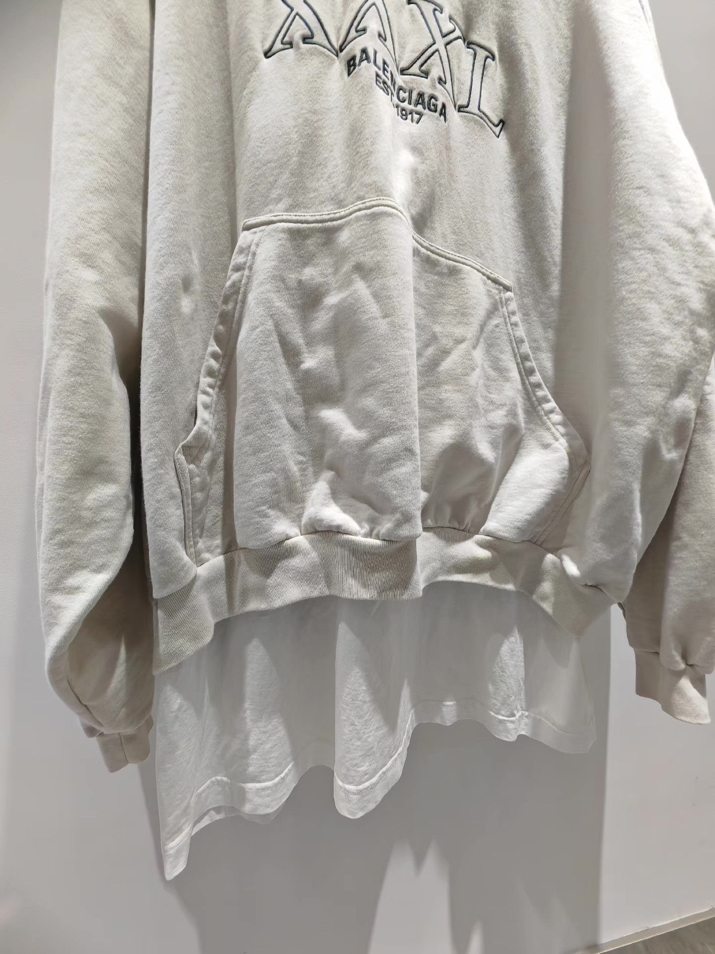 Balenciaga Balenciaga Storm ShowCollection XXXLDouble Layer Hoodie Q15 Size US XXL / EU 58 / 5 - 2 Thumbnail