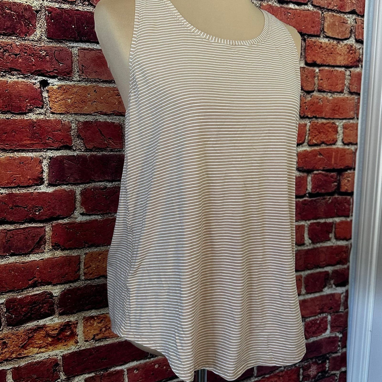 Lululemon Lululemon Tank Top size 10 Size L / US 10 / IT 46 - 3 Thumbnail